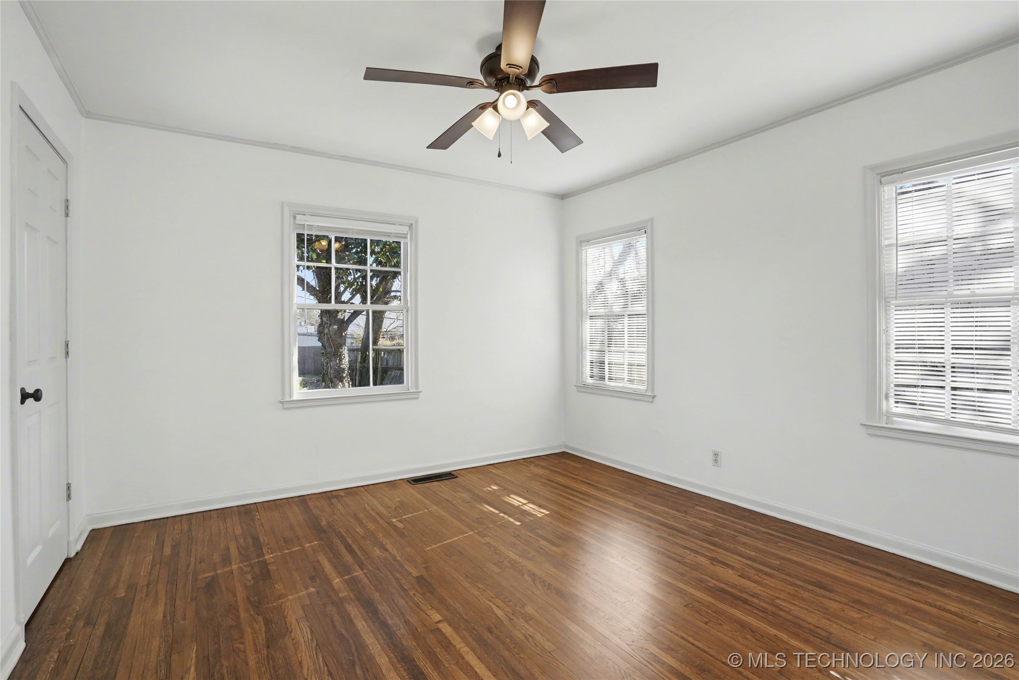 1111 S Vandalia Avenue Property Photo 10