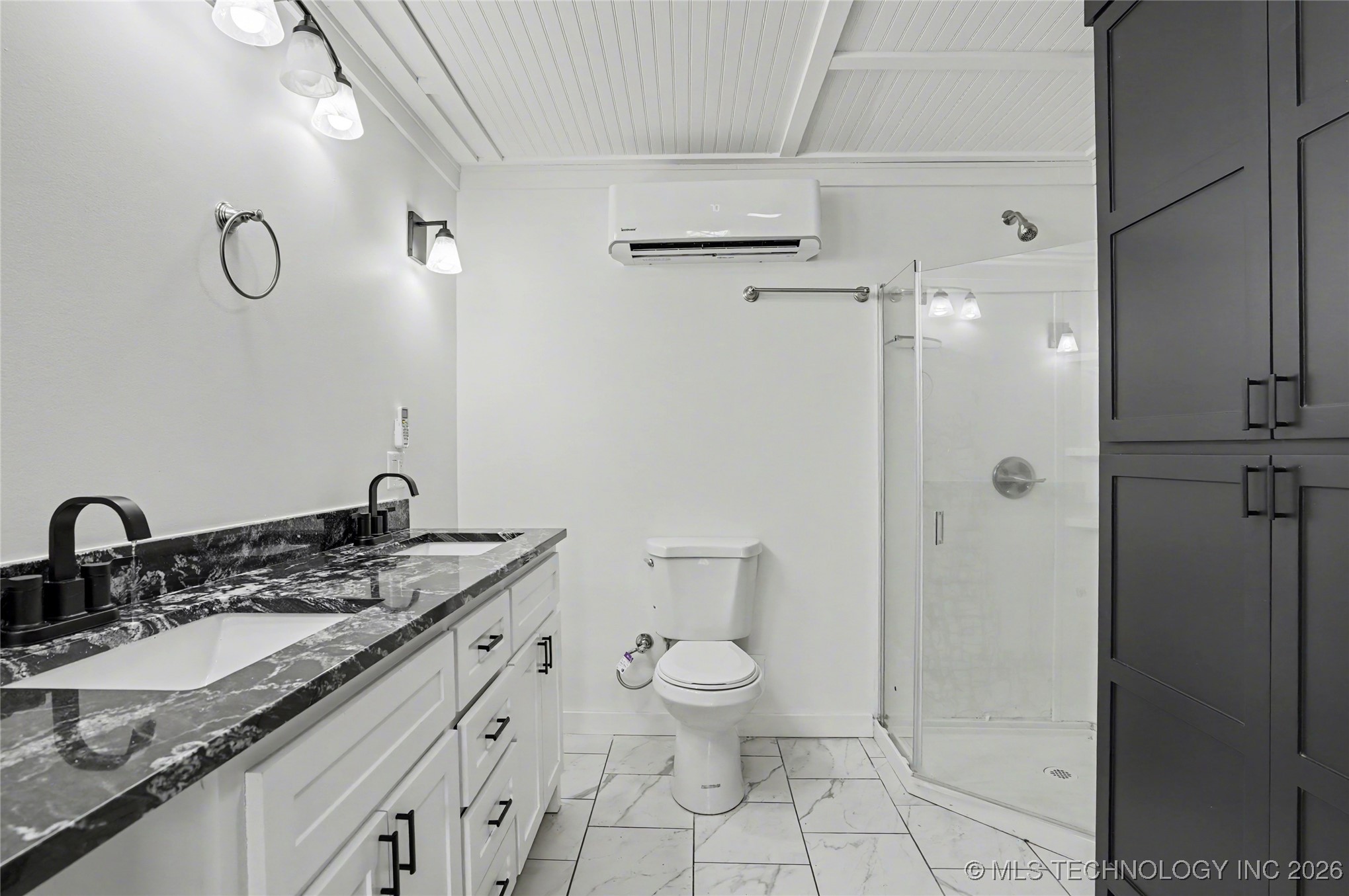 1111 S Vandalia Avenue Property Photo 27