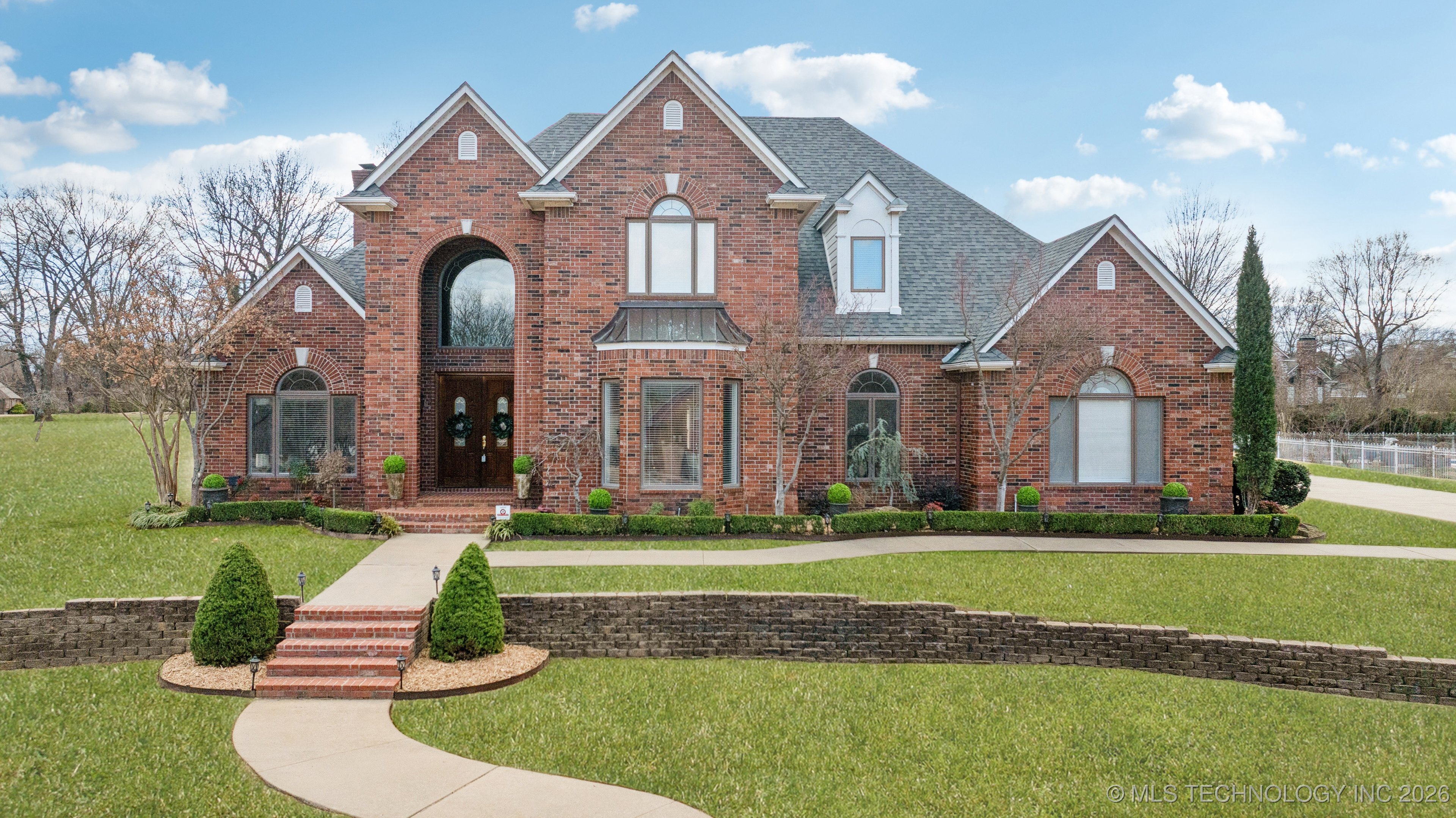 3423 River Bend Road Property Photo 2