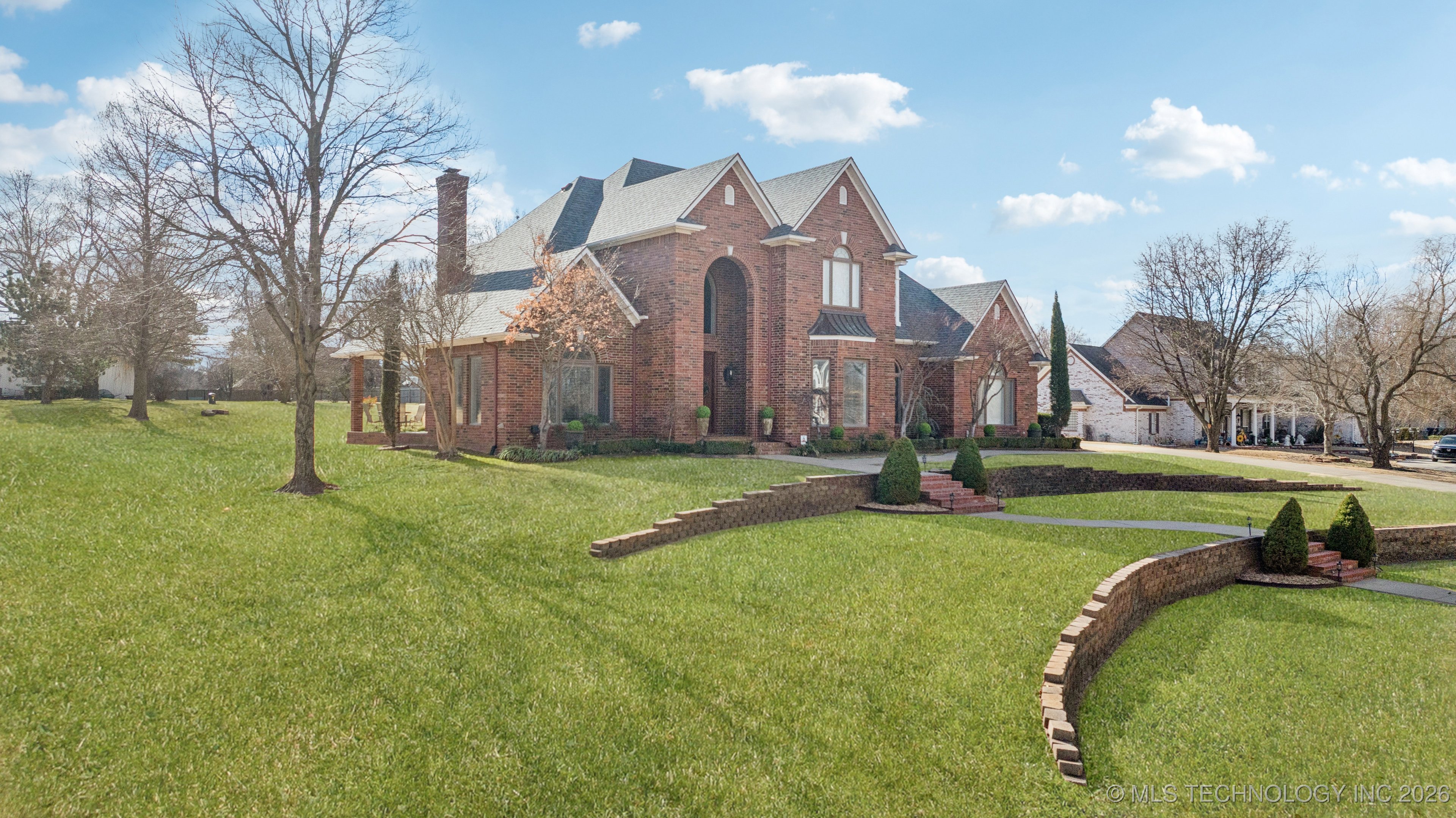 3423 River Bend Road Property Photo 5