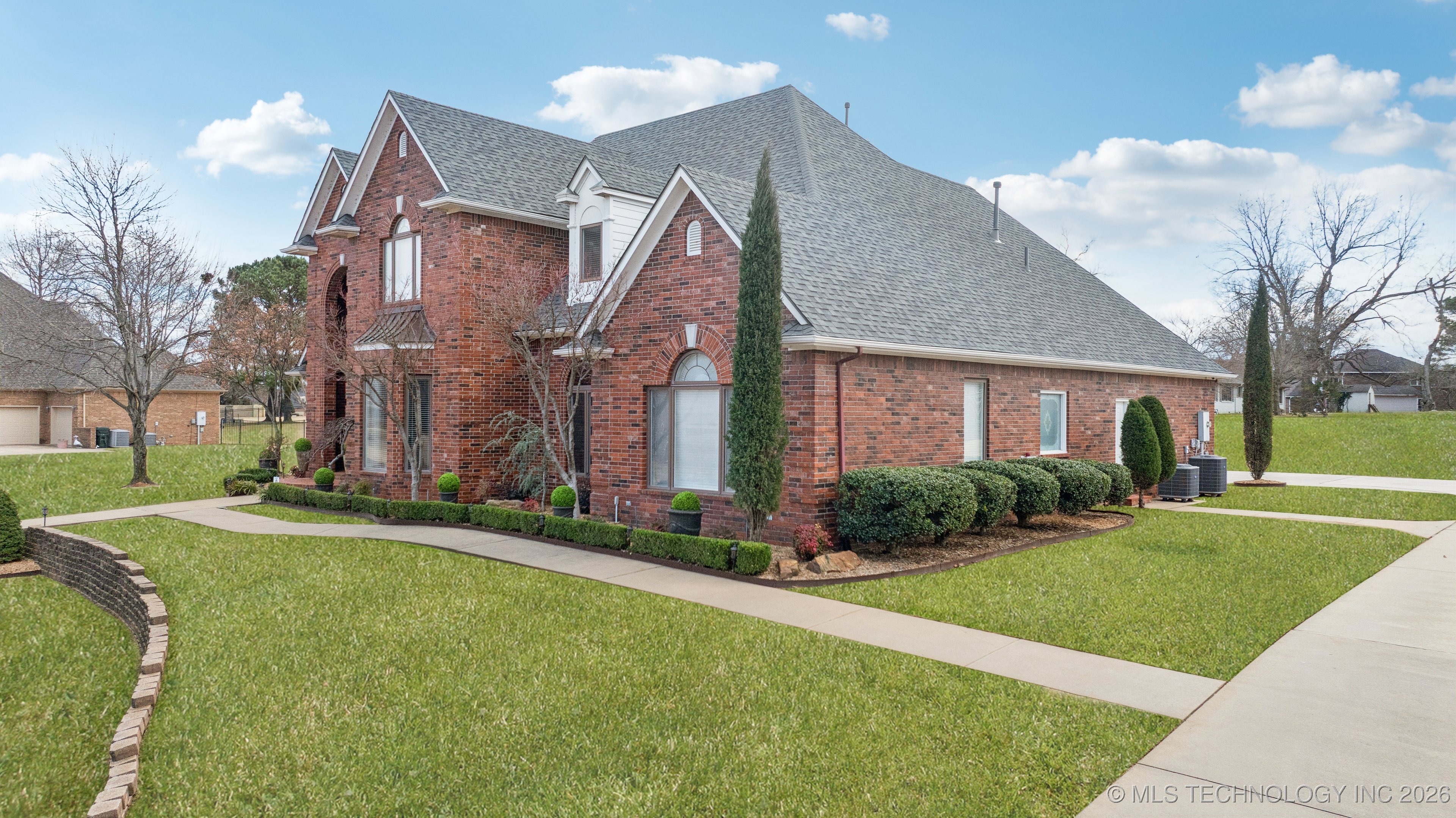 3423 River Bend Road Property Photo 6