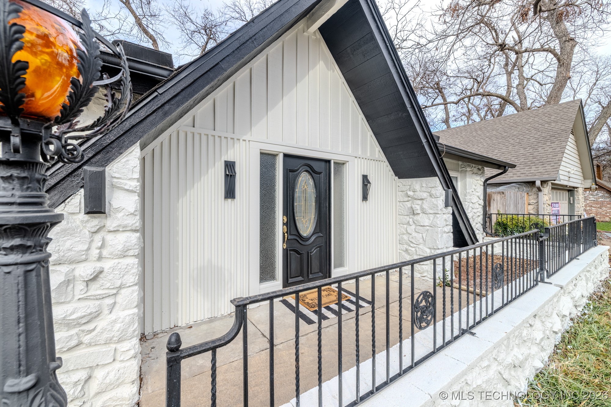 2107 E 52nd Place Property Photo 2