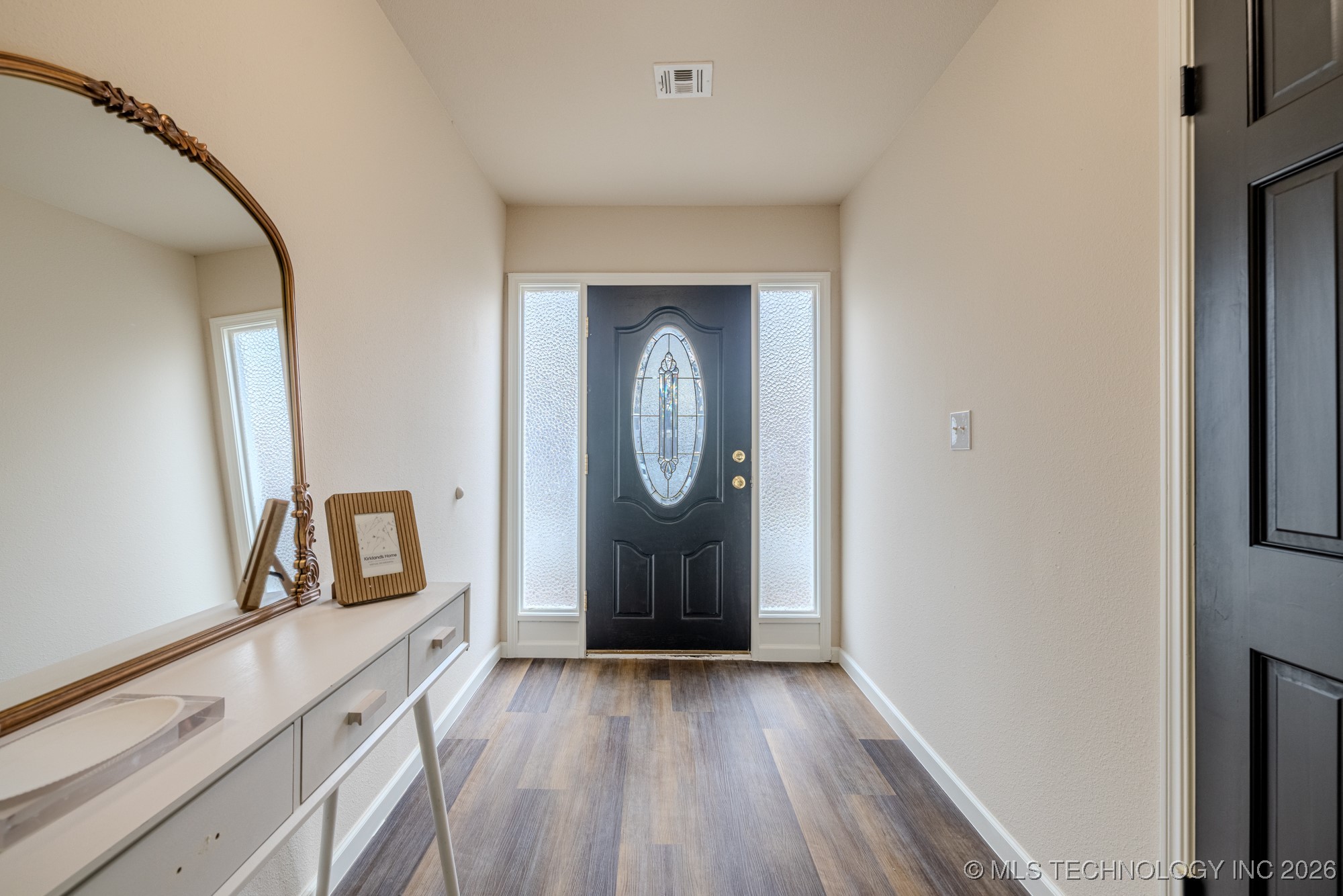 2107 E 52nd Place Property Photo 4