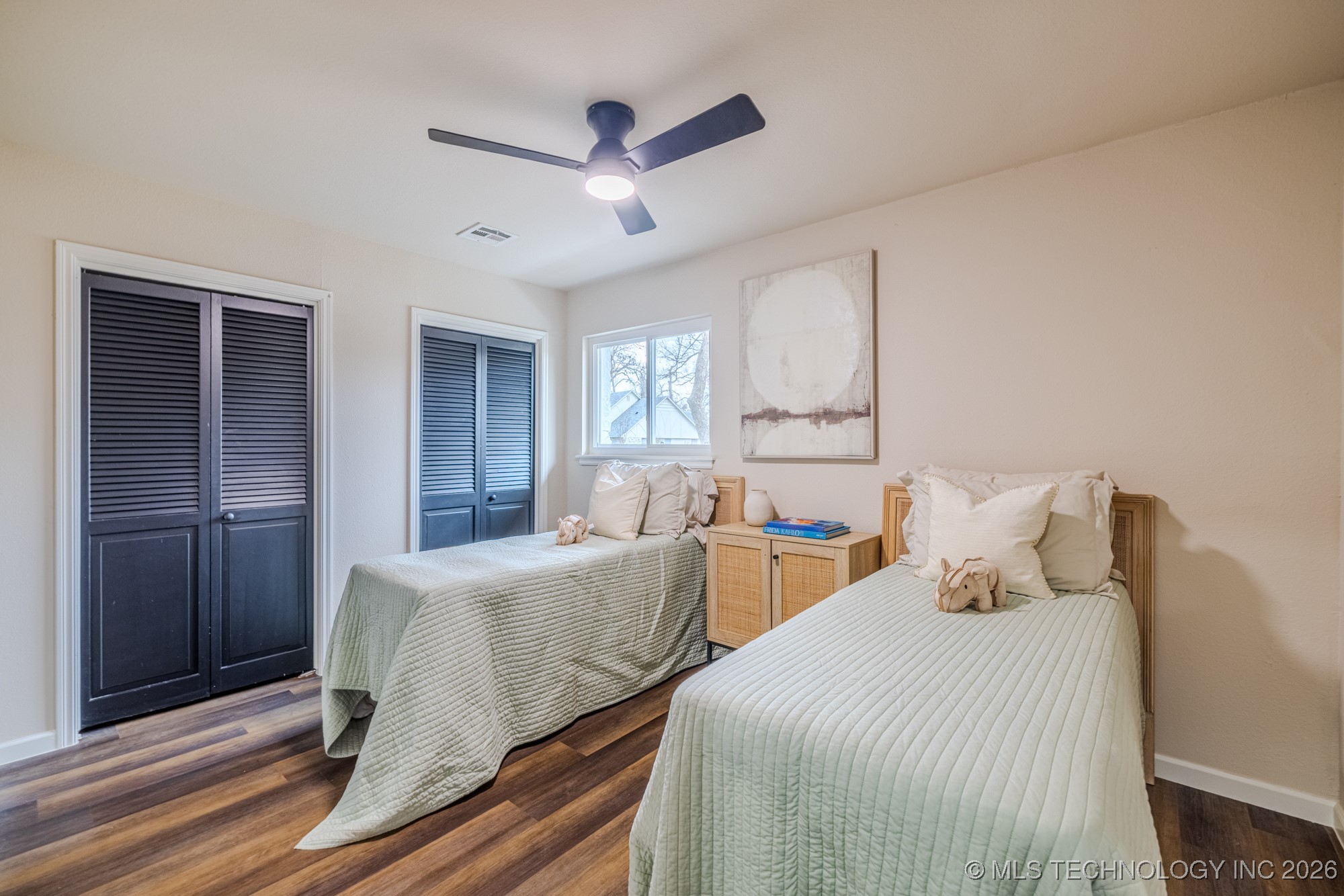 2107 E 52nd Place Property Photo 17