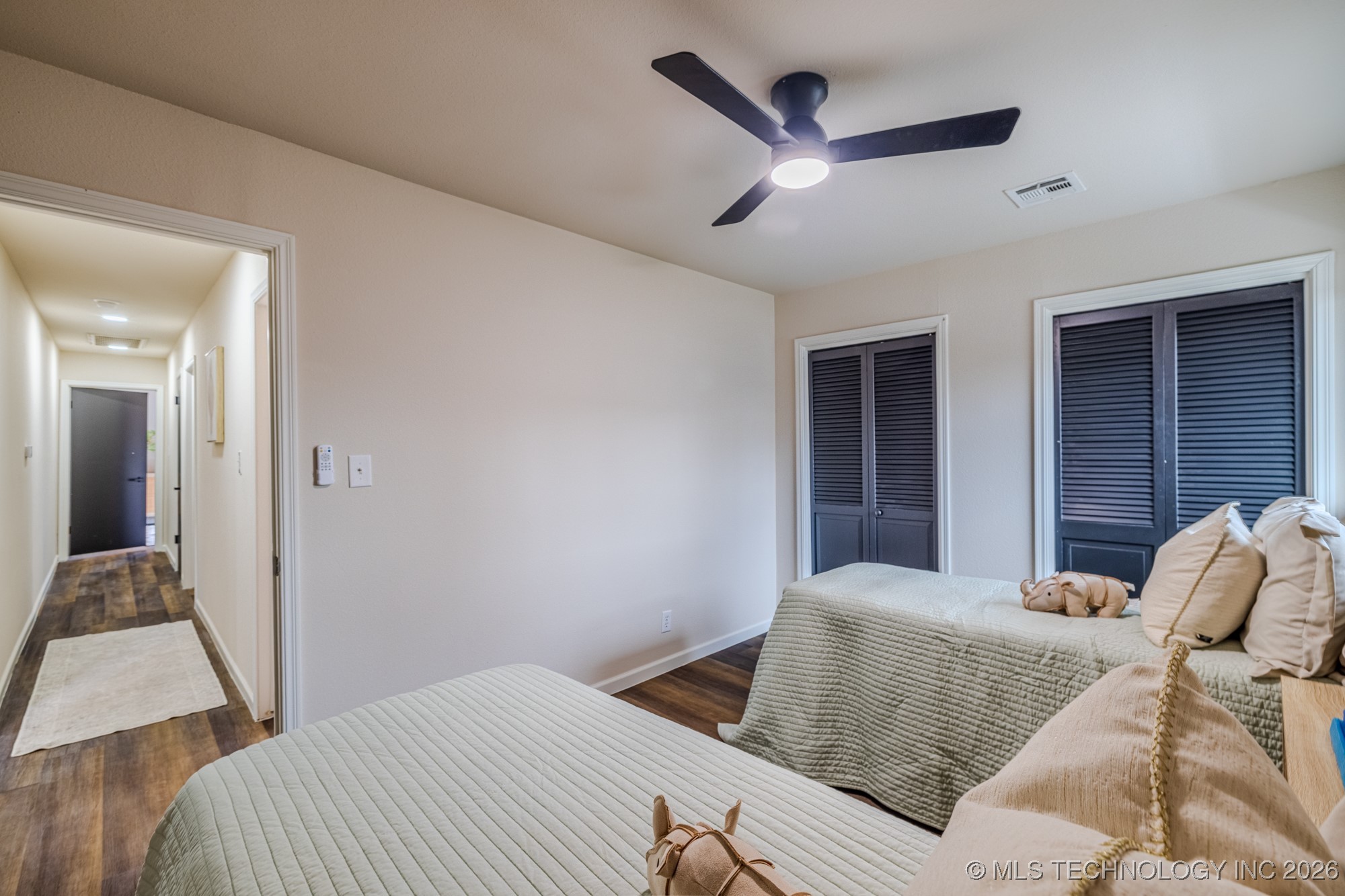 2107 E 52nd Place Property Photo 18