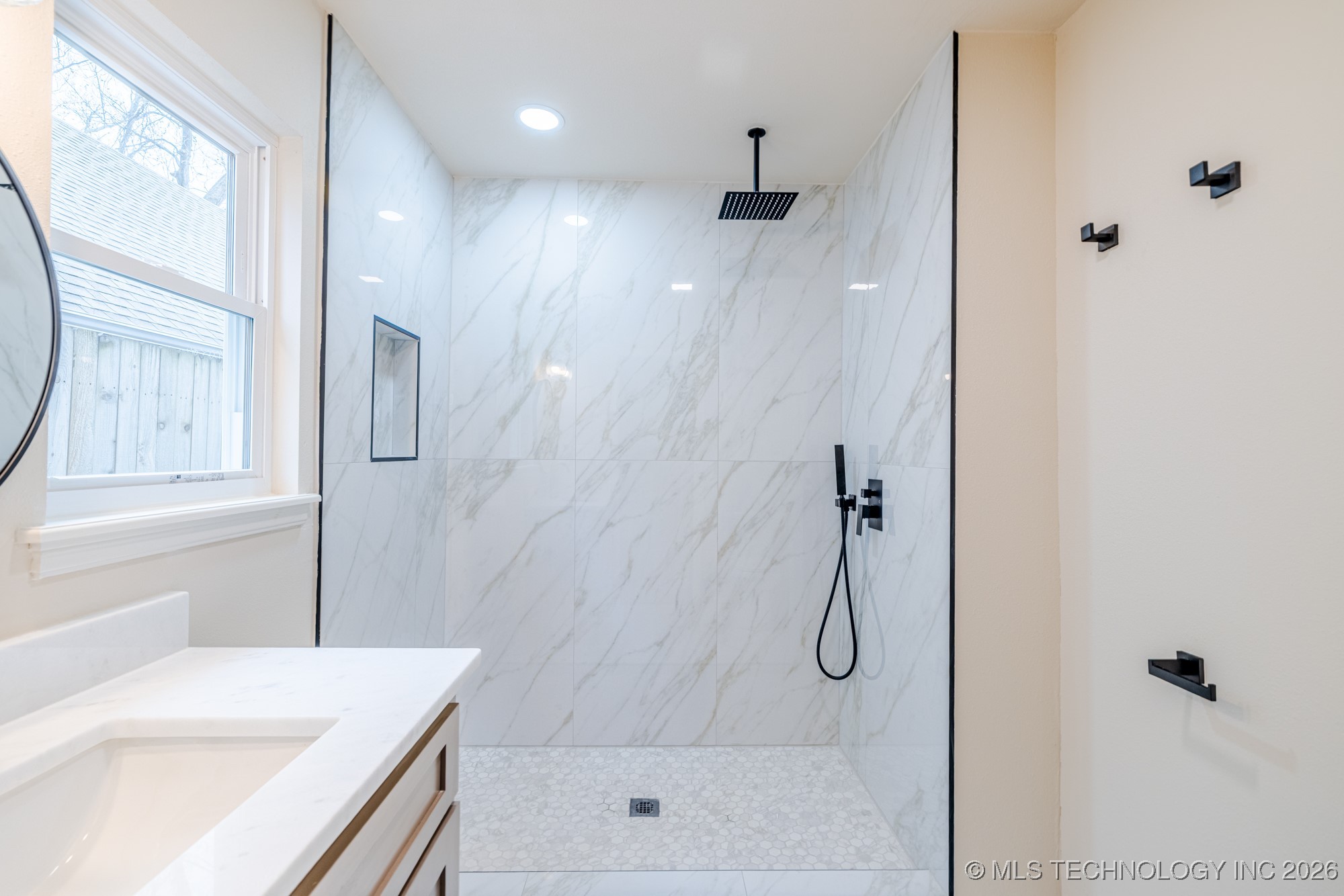 2107 E 52nd Place Property Photo 30