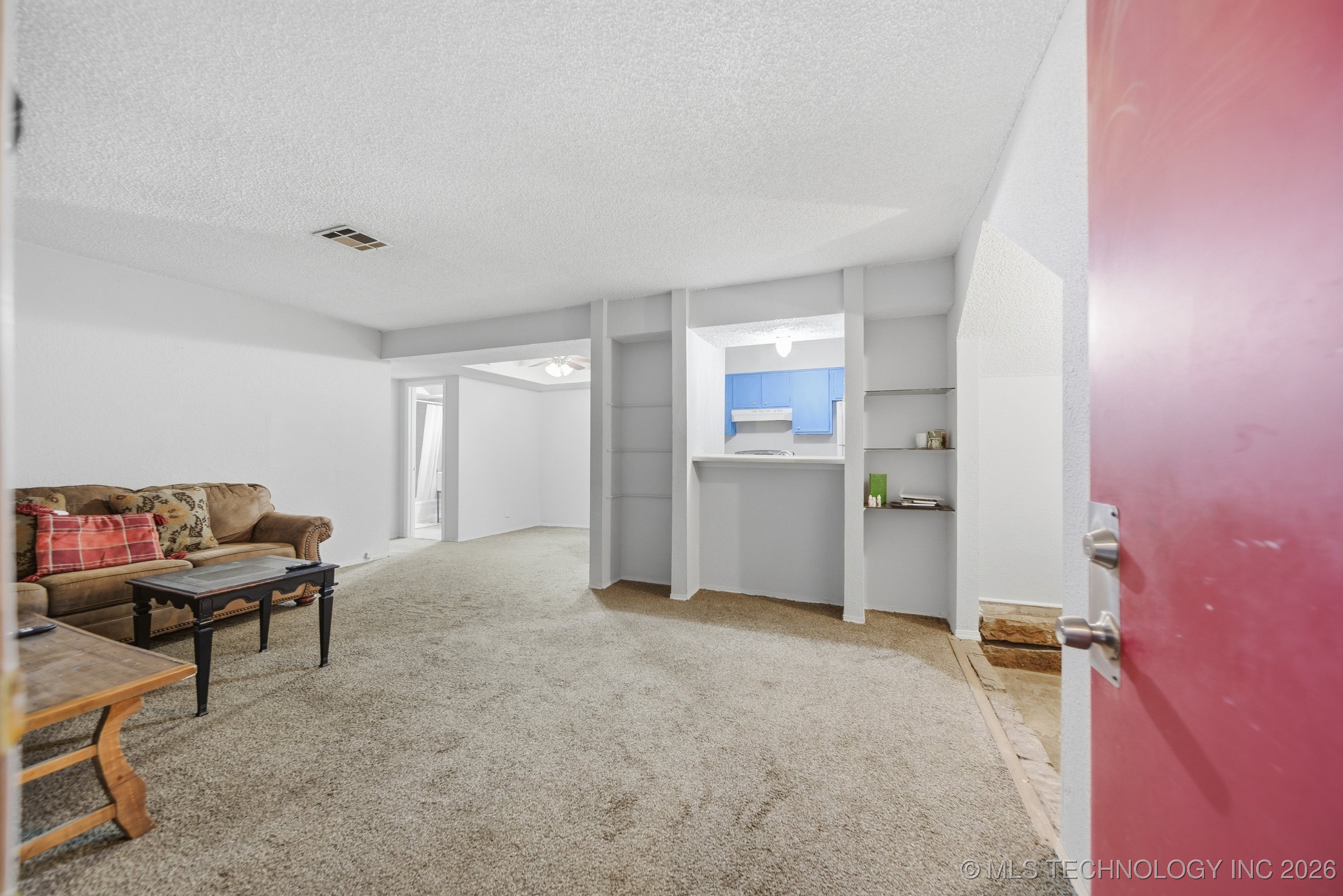 2215 E 67th Street 1511 Property Photo 4