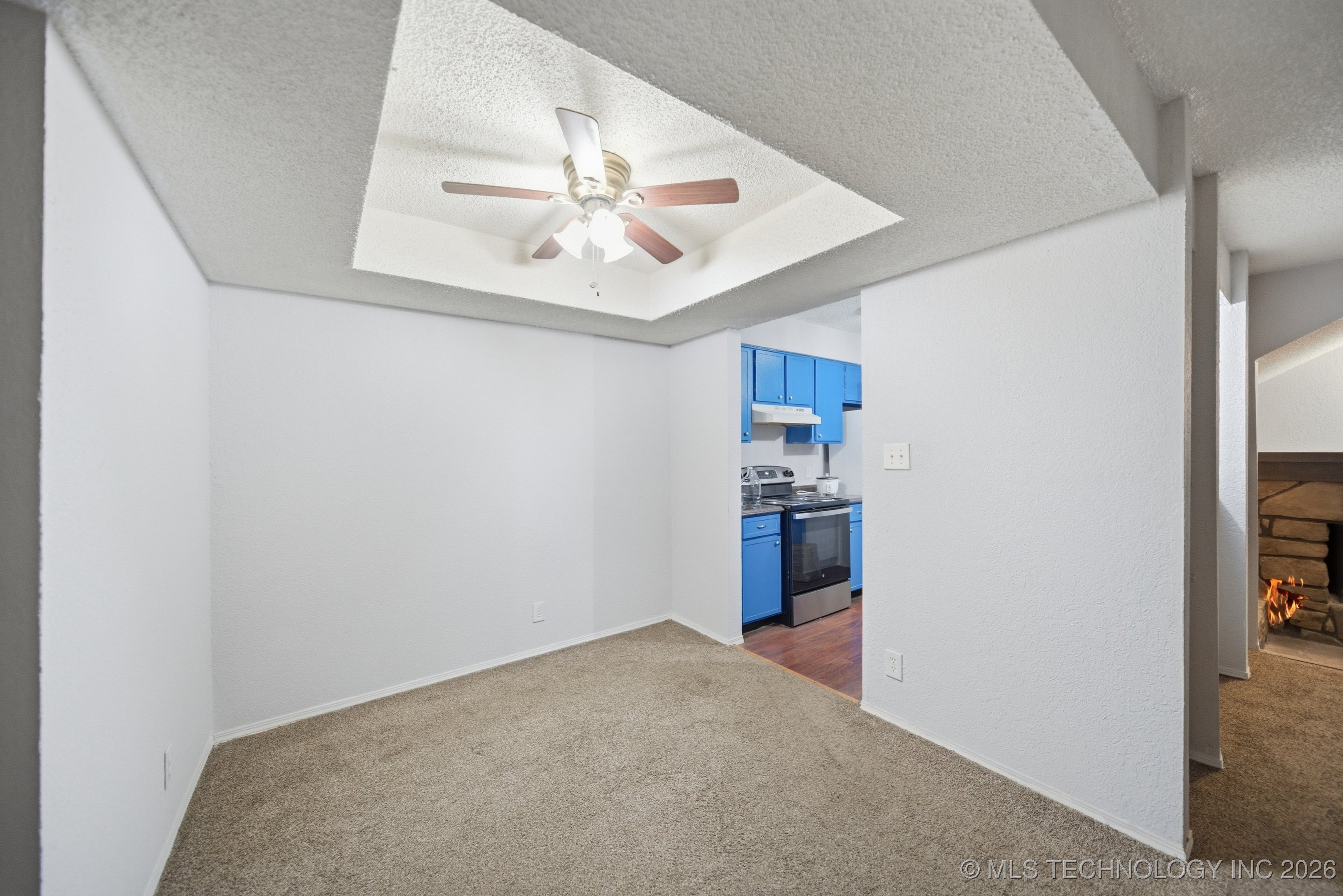 2215 E 67th Street 1511 Property Photo 8