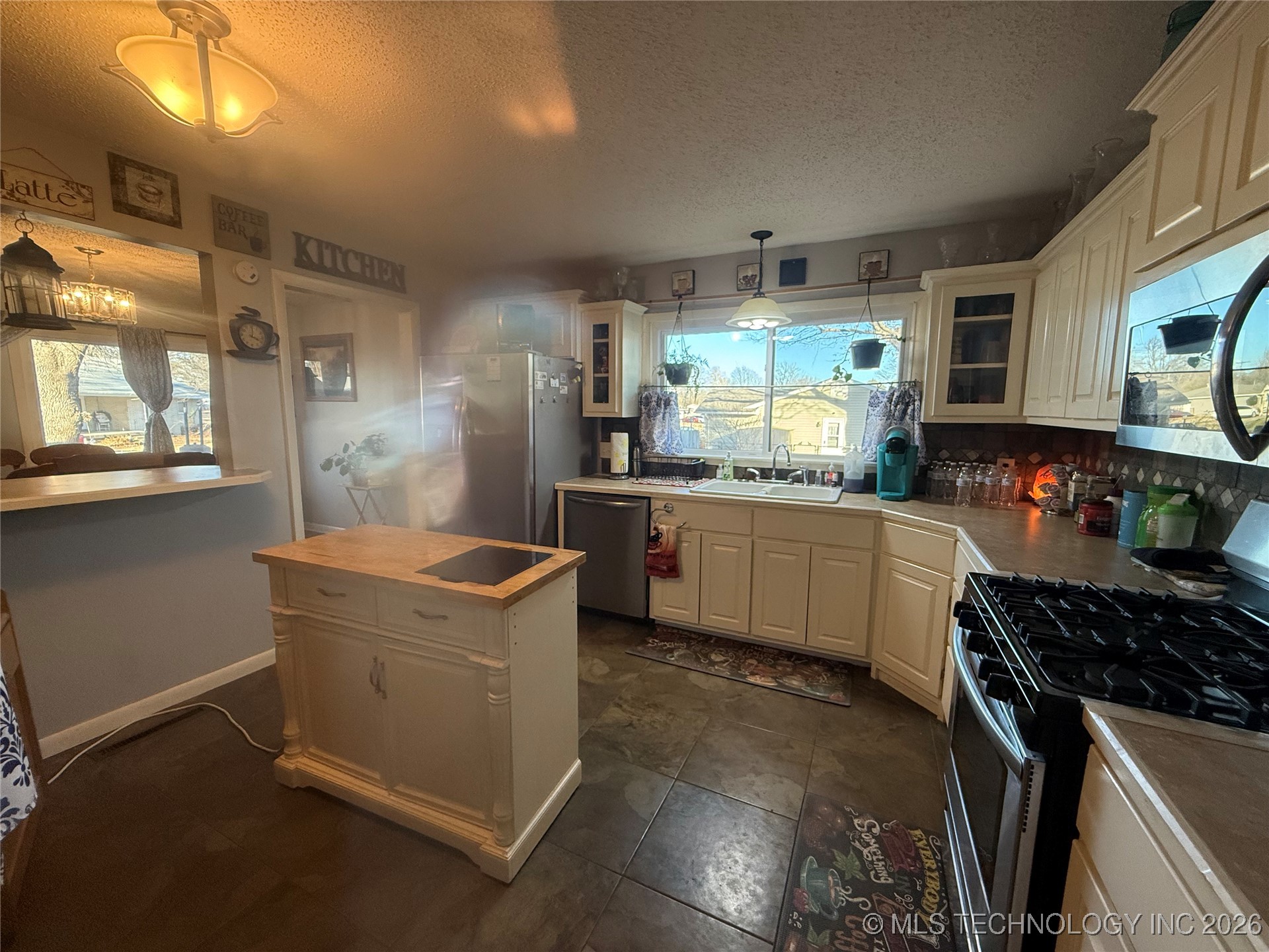 2404 Tull Avenue Property Photo 10