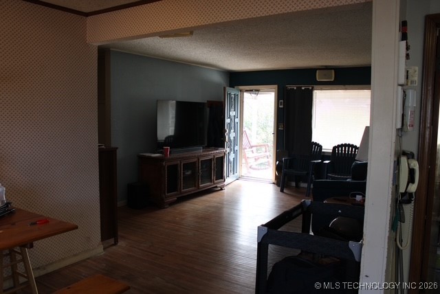 307 E 46th Street Property Photo 8