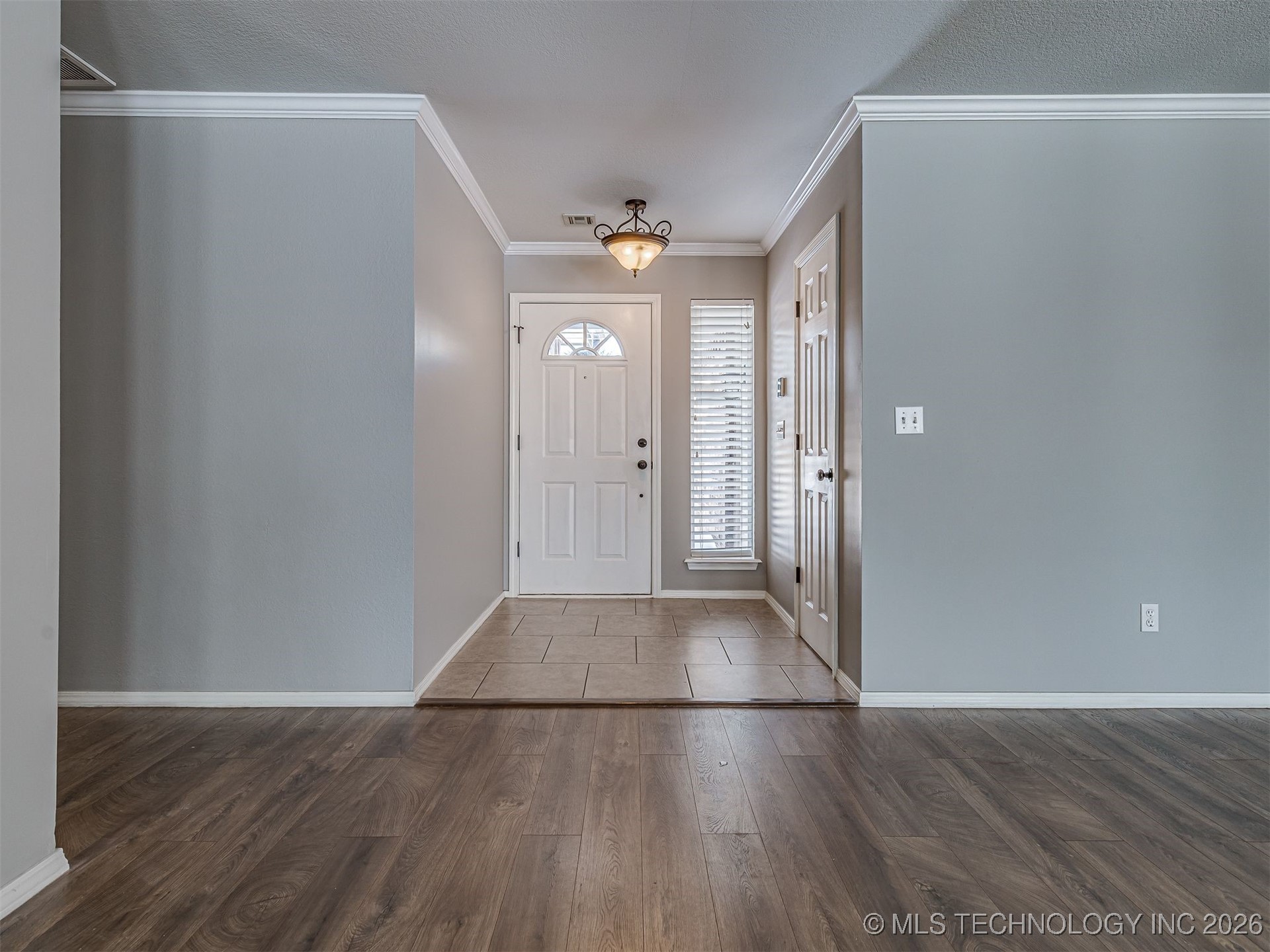 12410 E 80th Court North Property Photo 6