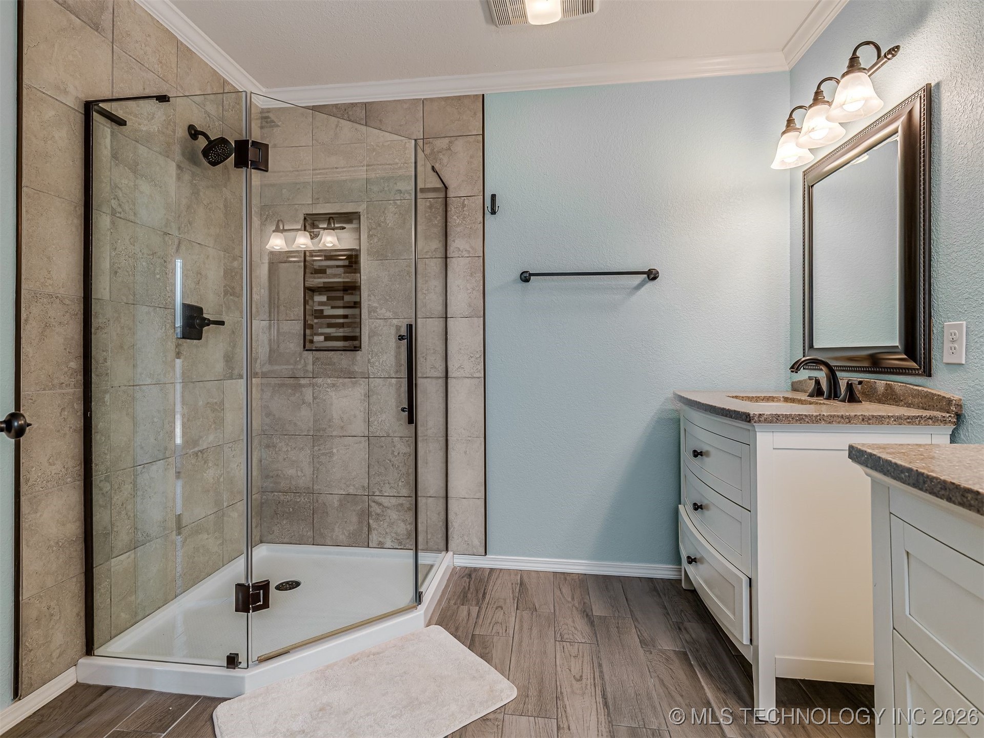 12410 E 80th Court North Property Photo 26