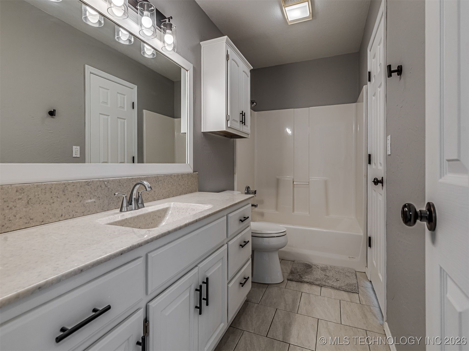 12410 E 80th Court North Property Photo 28