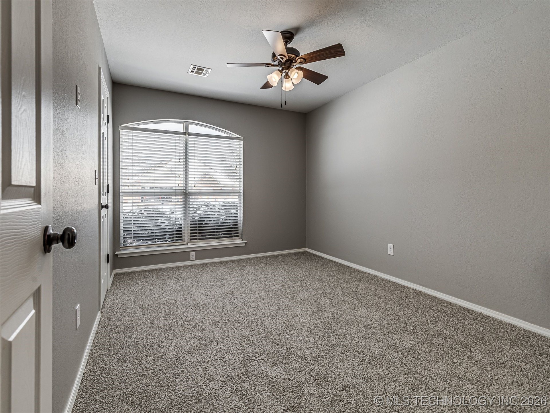 12410 E 80th Court North Property Photo 29