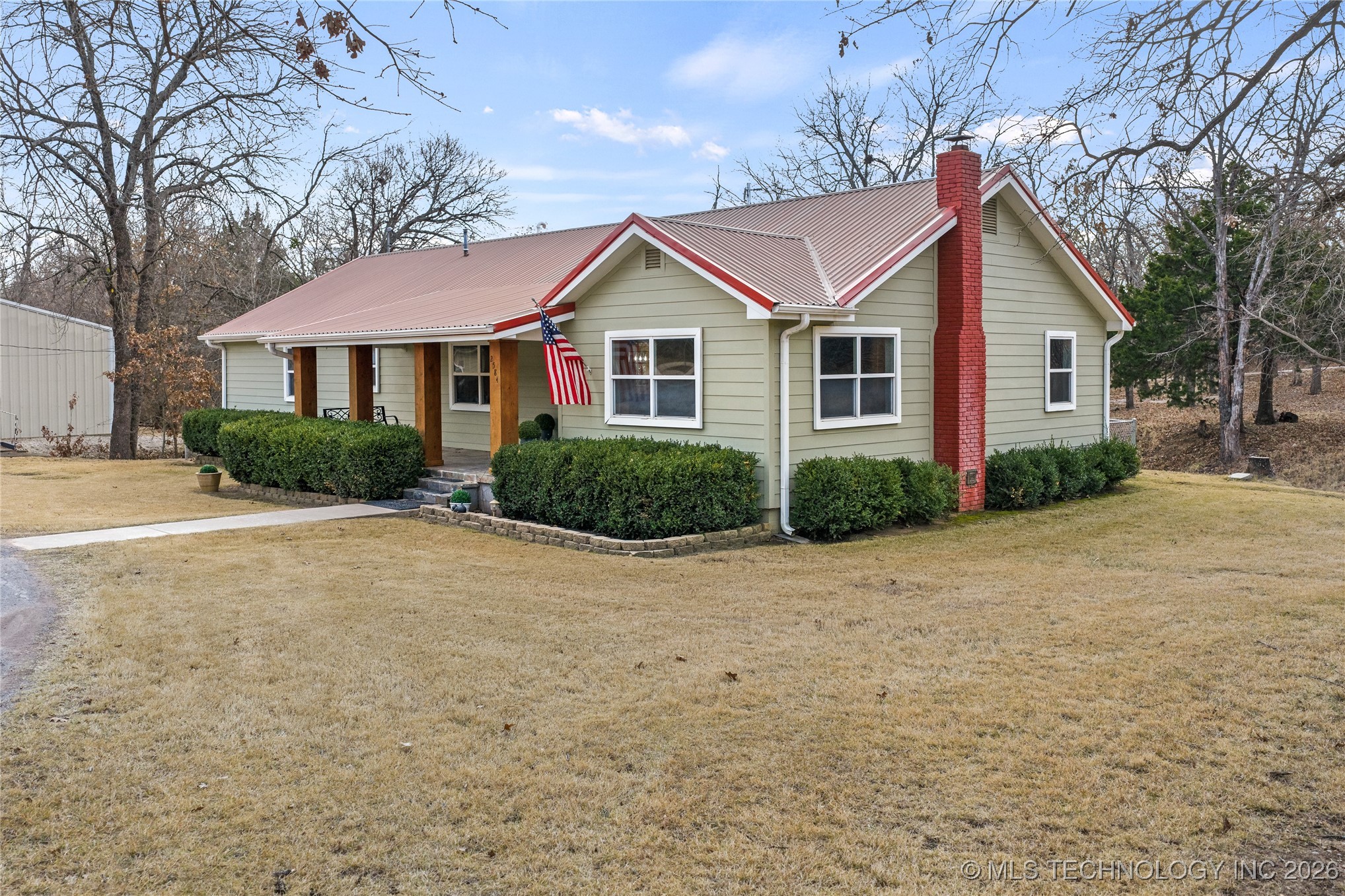 2584 Seminole Property Photo 6
