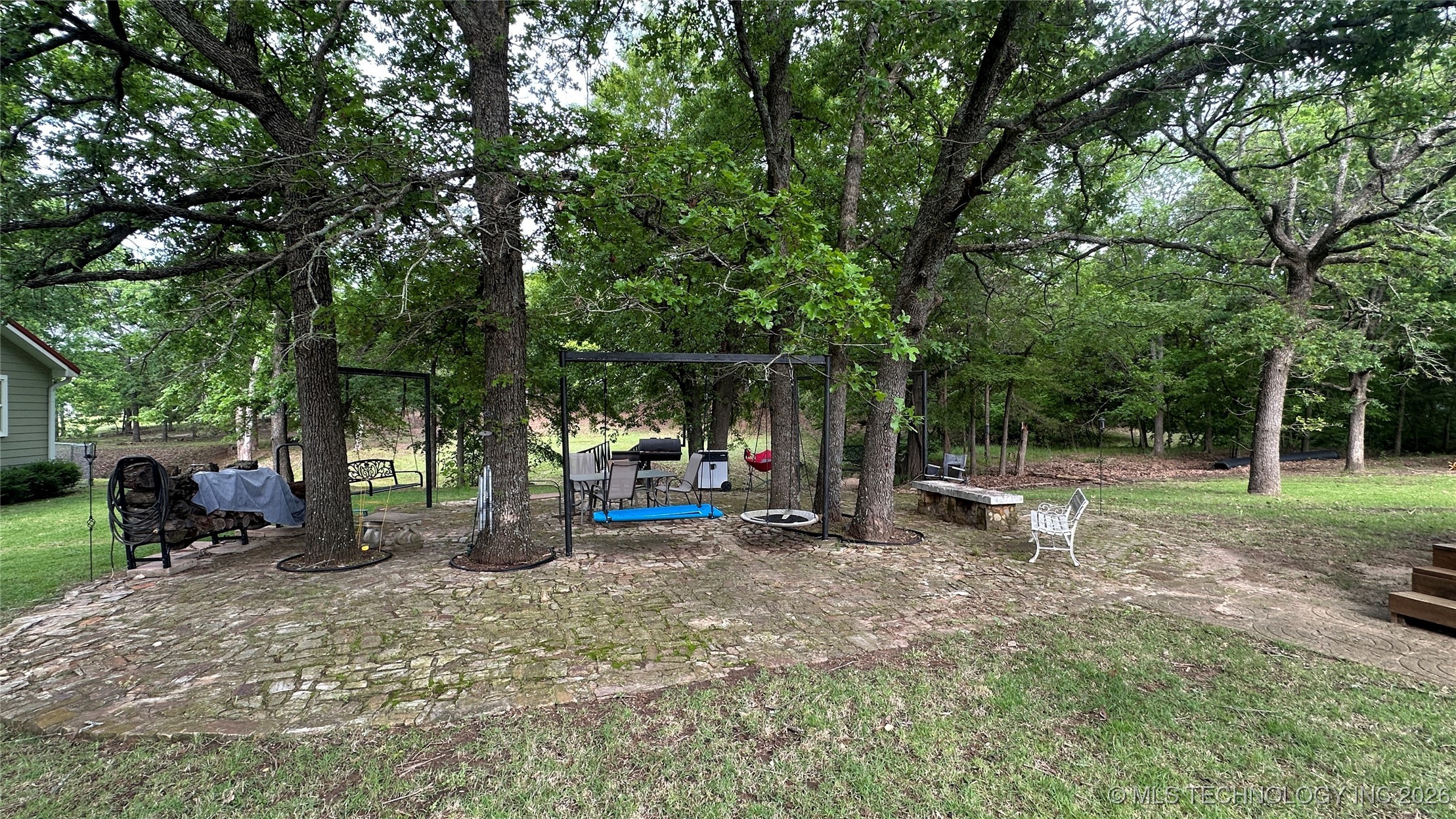 2584 Seminole Property Photo 12