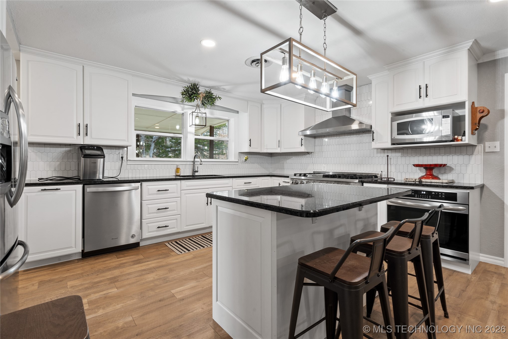 2584 Seminole Property Photo 26