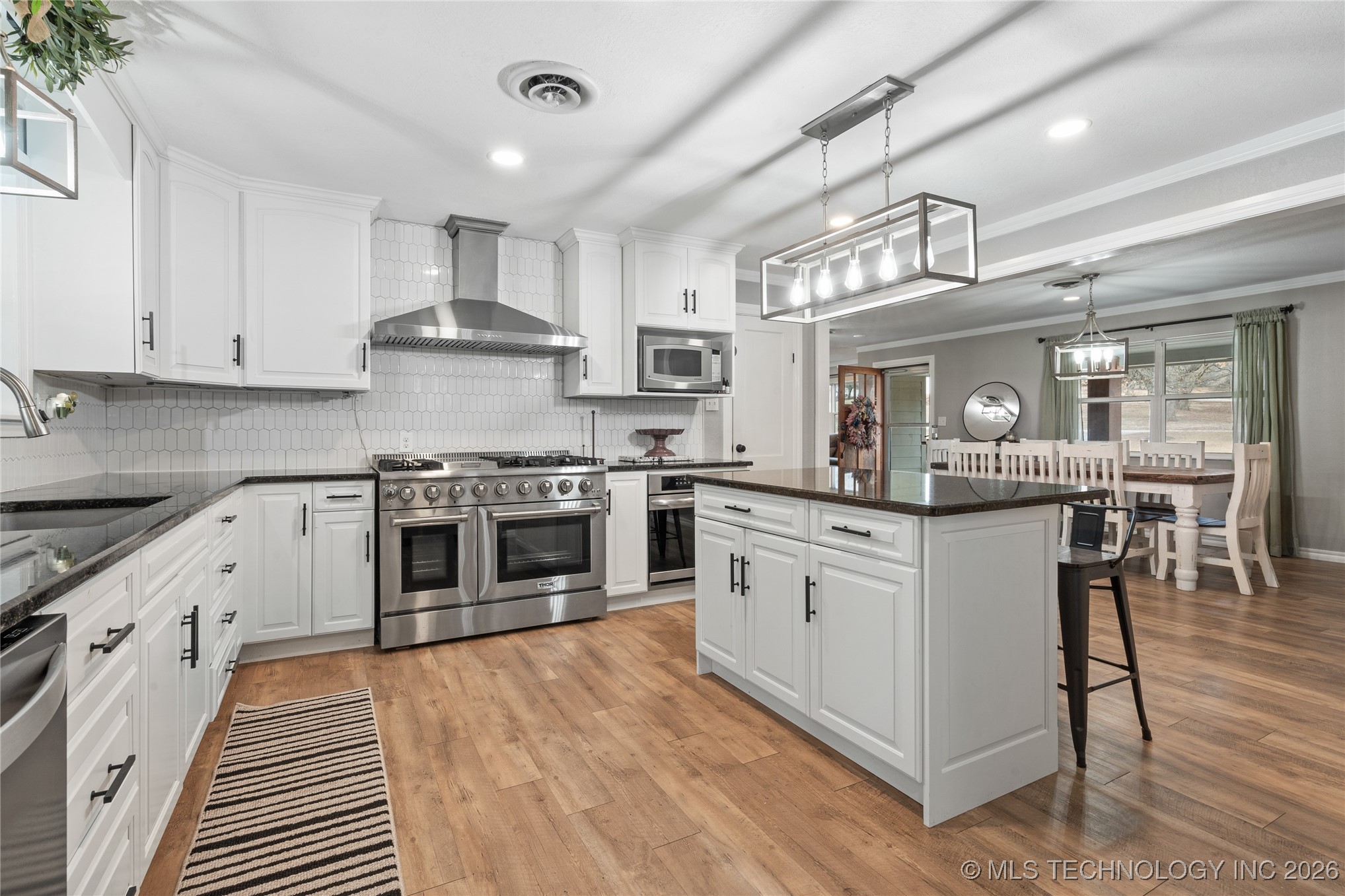 2584 Seminole Property Photo 28