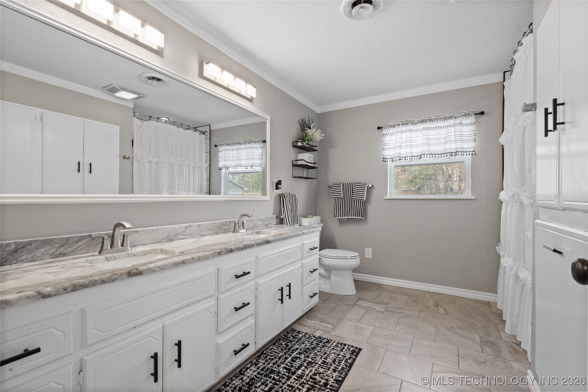 2584 Seminole Property Photo 40