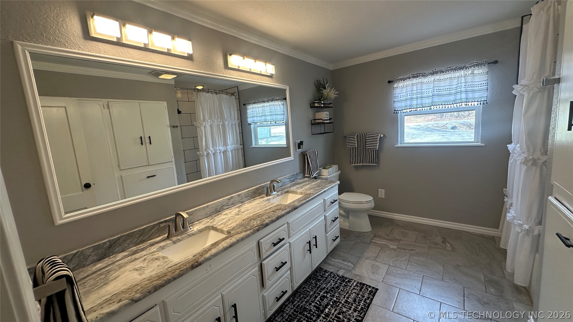 2584 Seminole Property Photo 46