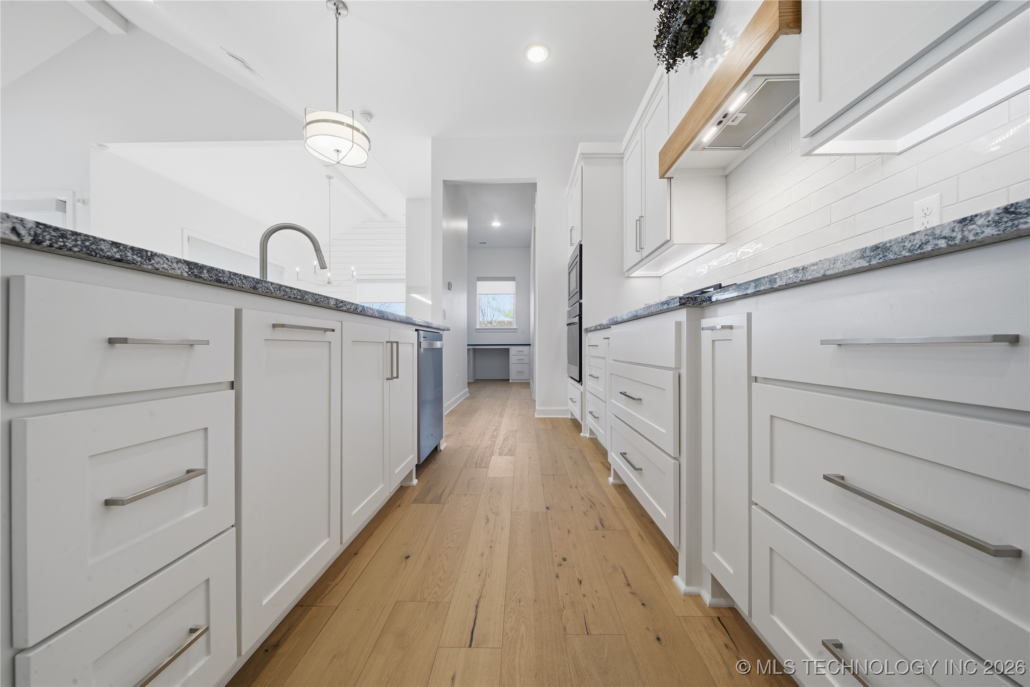 1228 W 85th Court S Property Photo 16