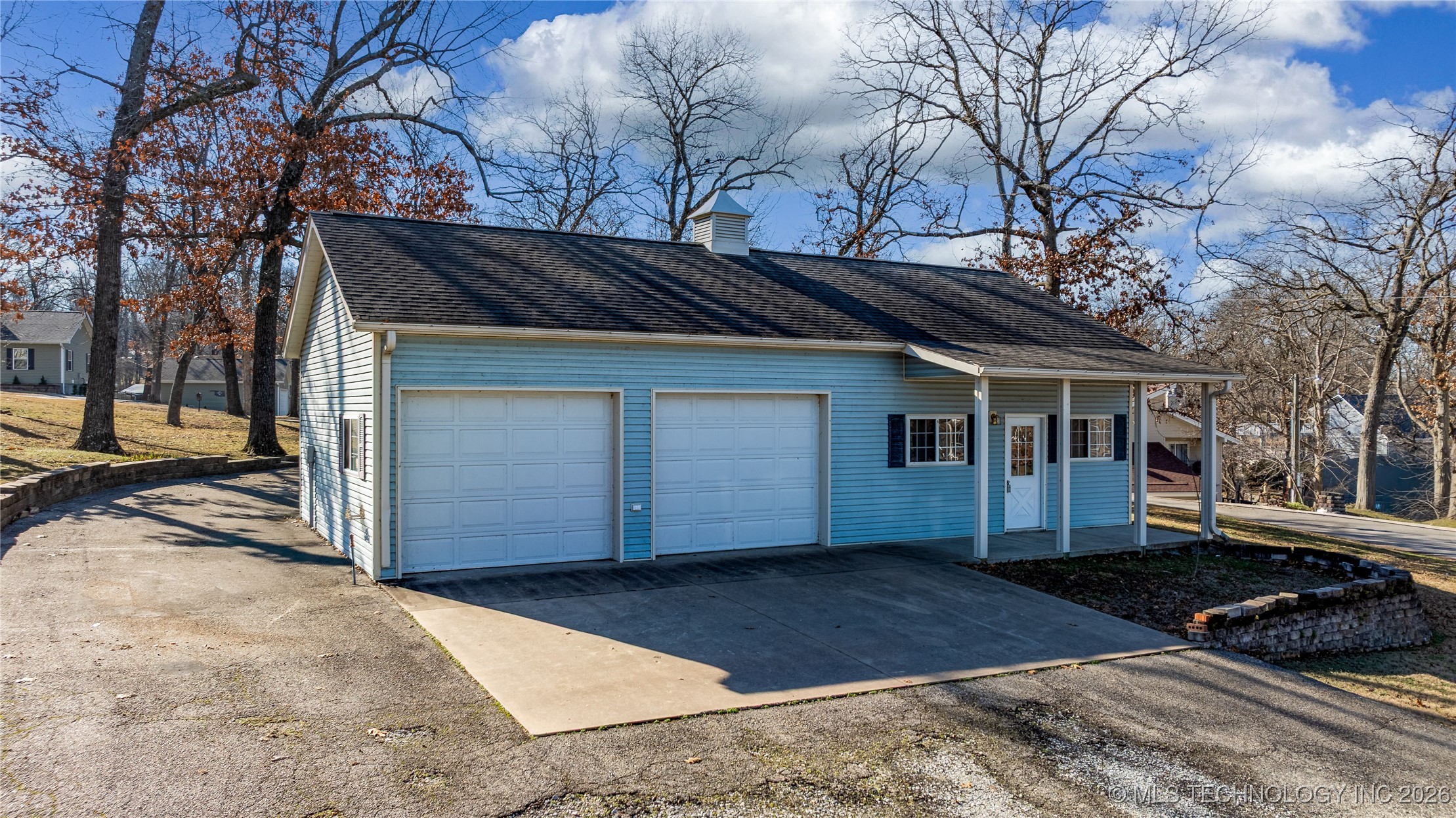 76 Circle Drive Property Photo 4