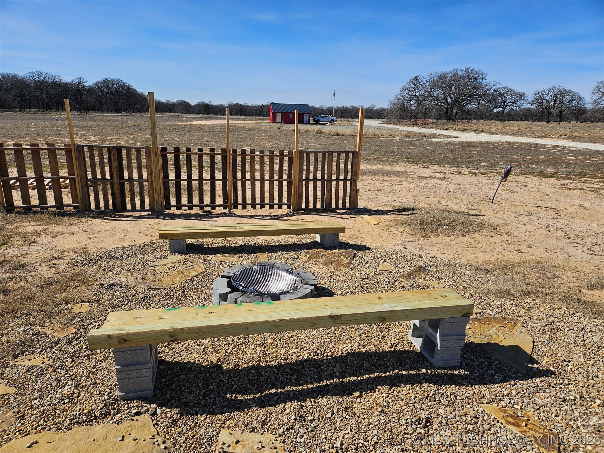 3226 Lark Road Property Photo 9