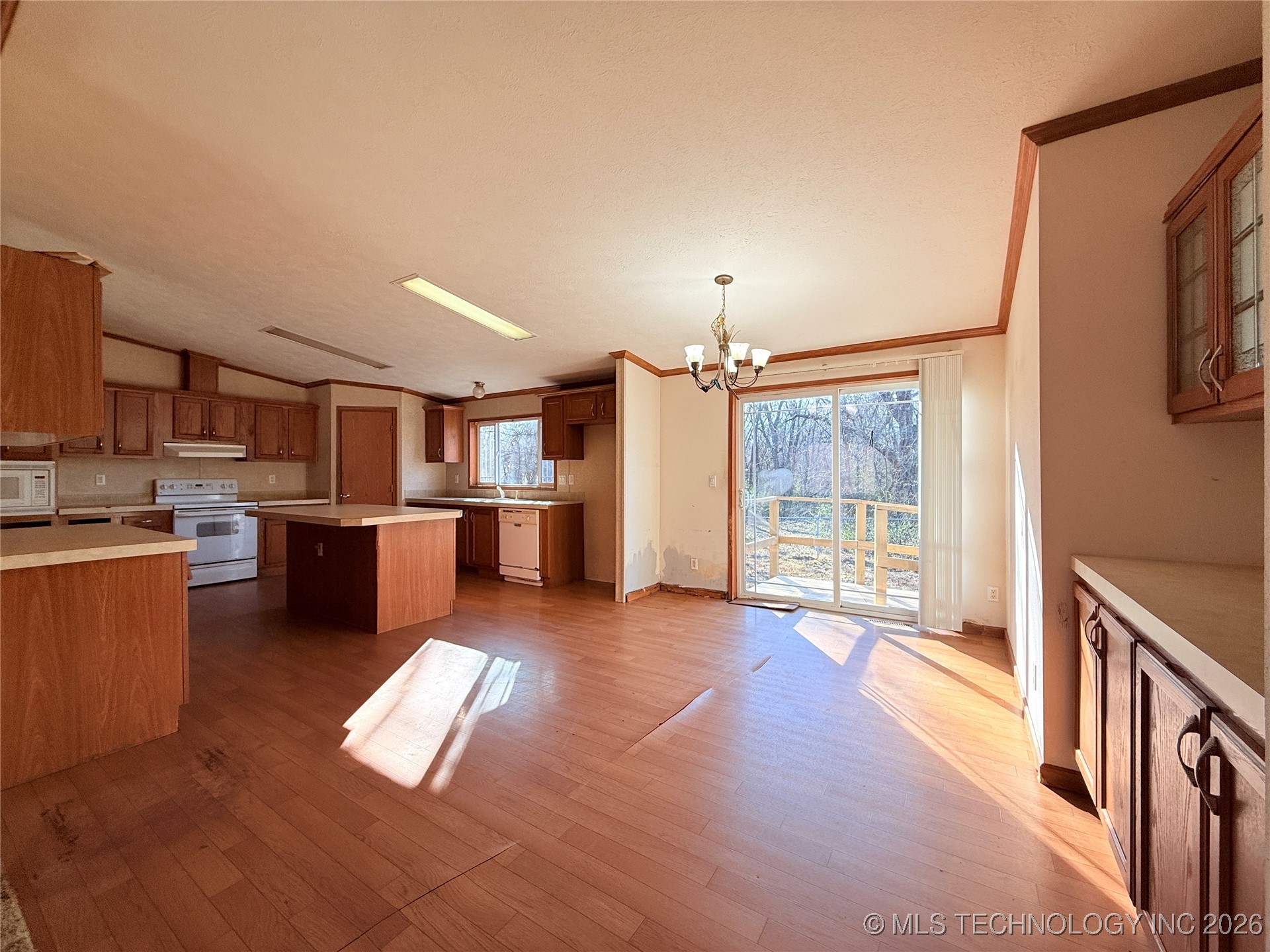 2131 Maryland Property Photo 13