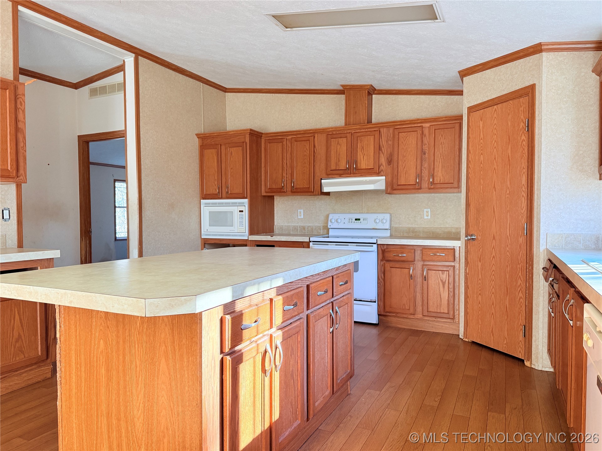 2131 Maryland Property Photo 18