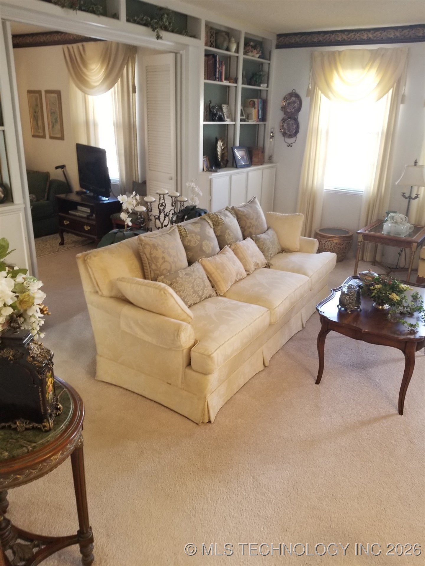 1340 E 38th Street D Property Photo 7