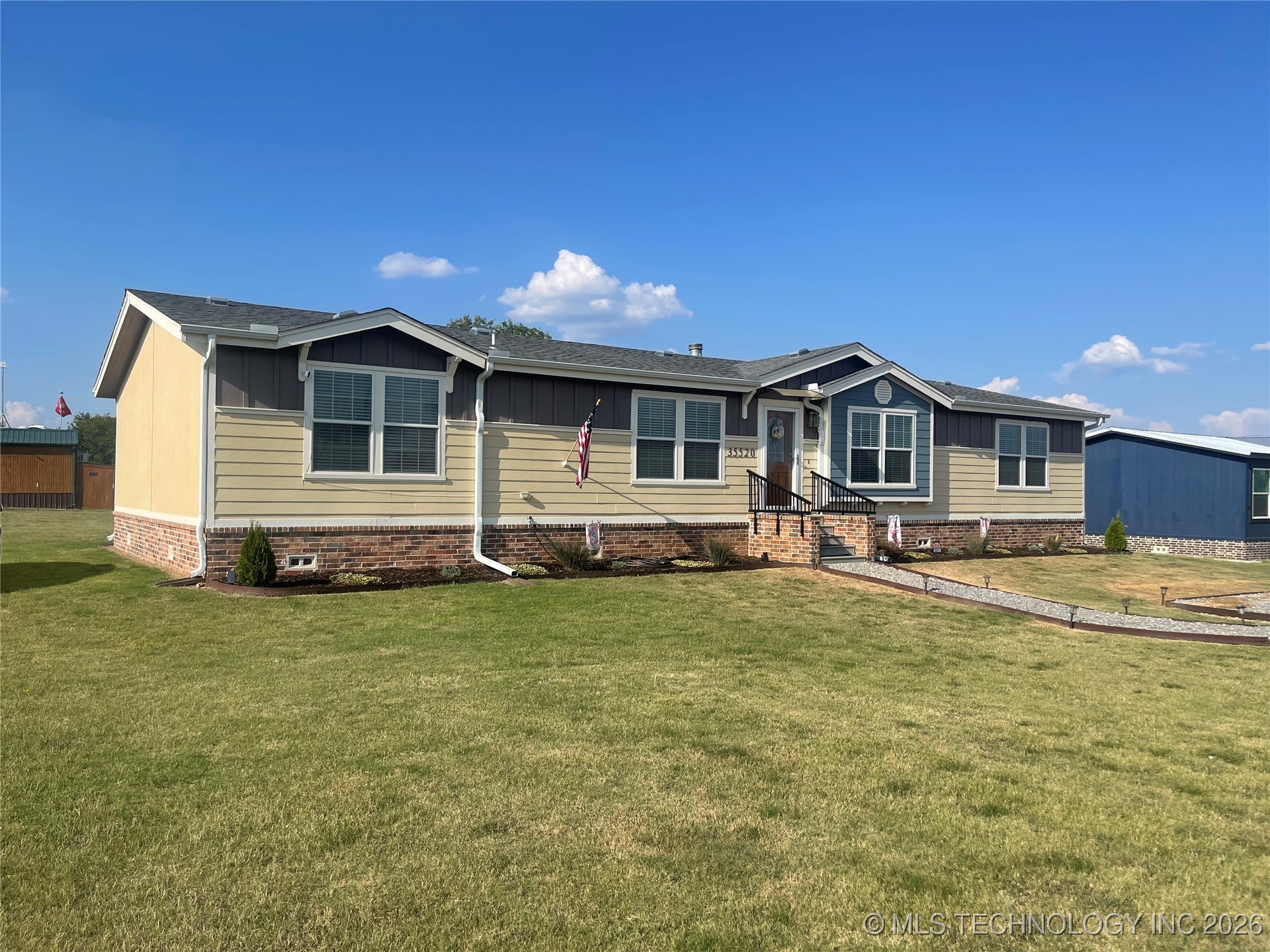 35520 State Road 78 Property Photo 2