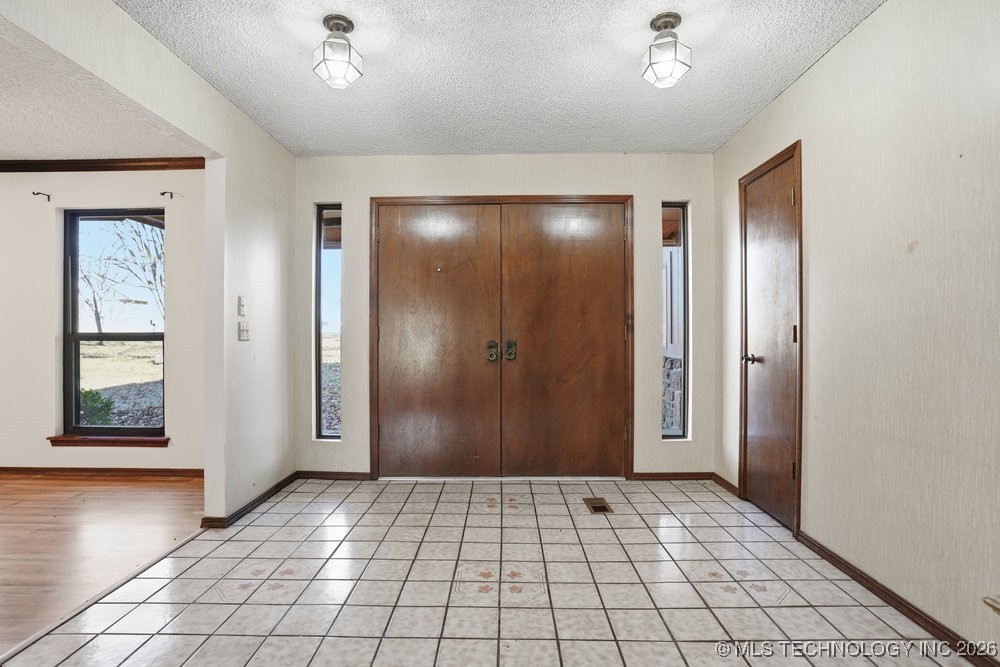 6350 S 249th East Avenue Property Photo 3