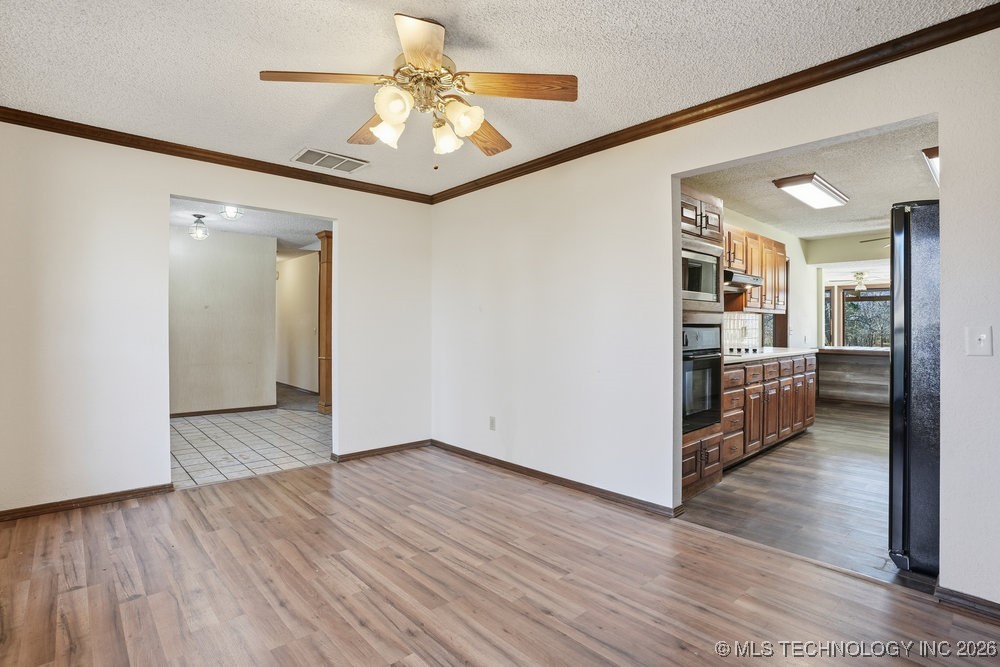 6350 S 249th East Avenue Property Photo 9