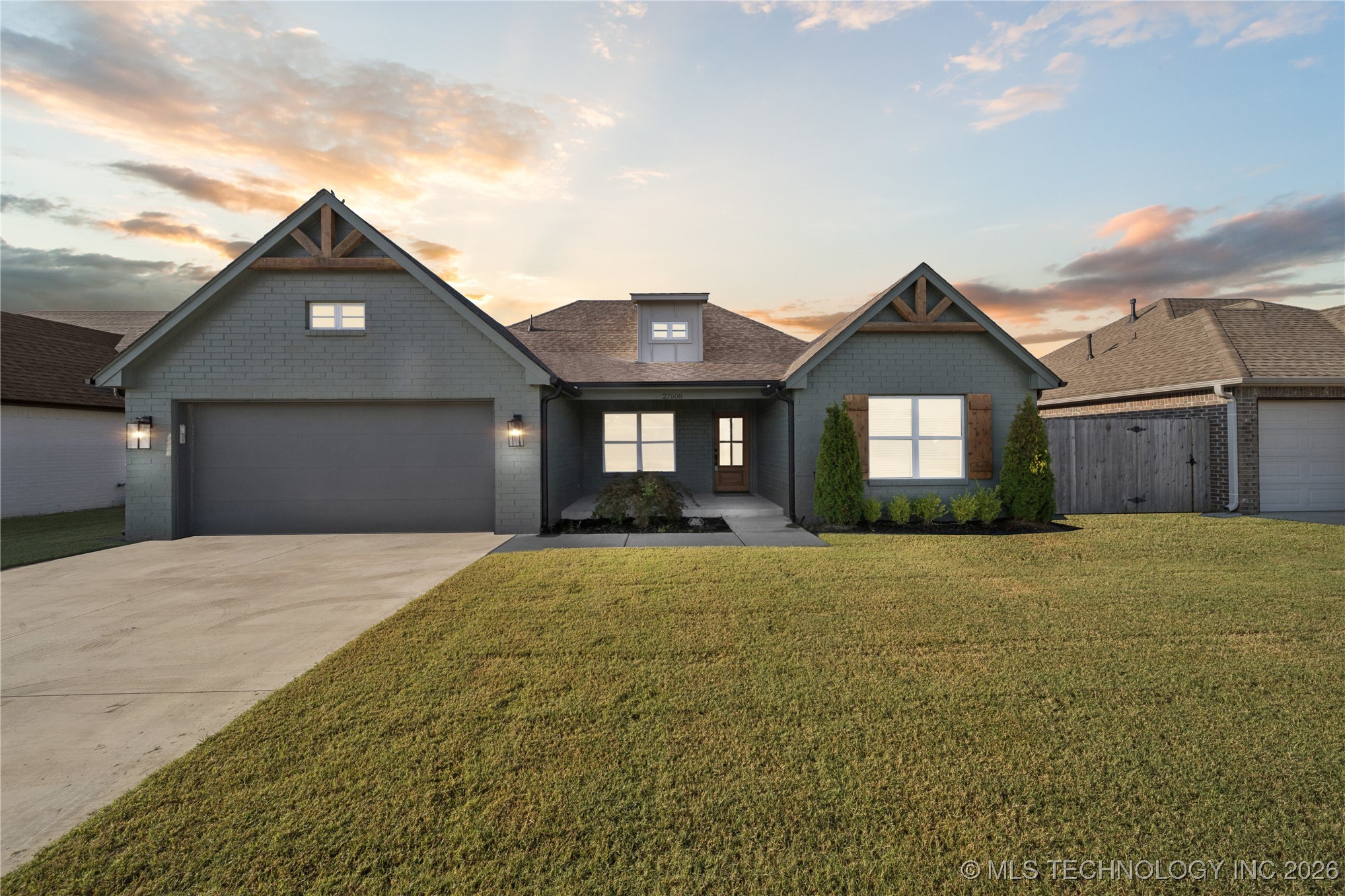 27608 E 109th Street E Property Photo 2