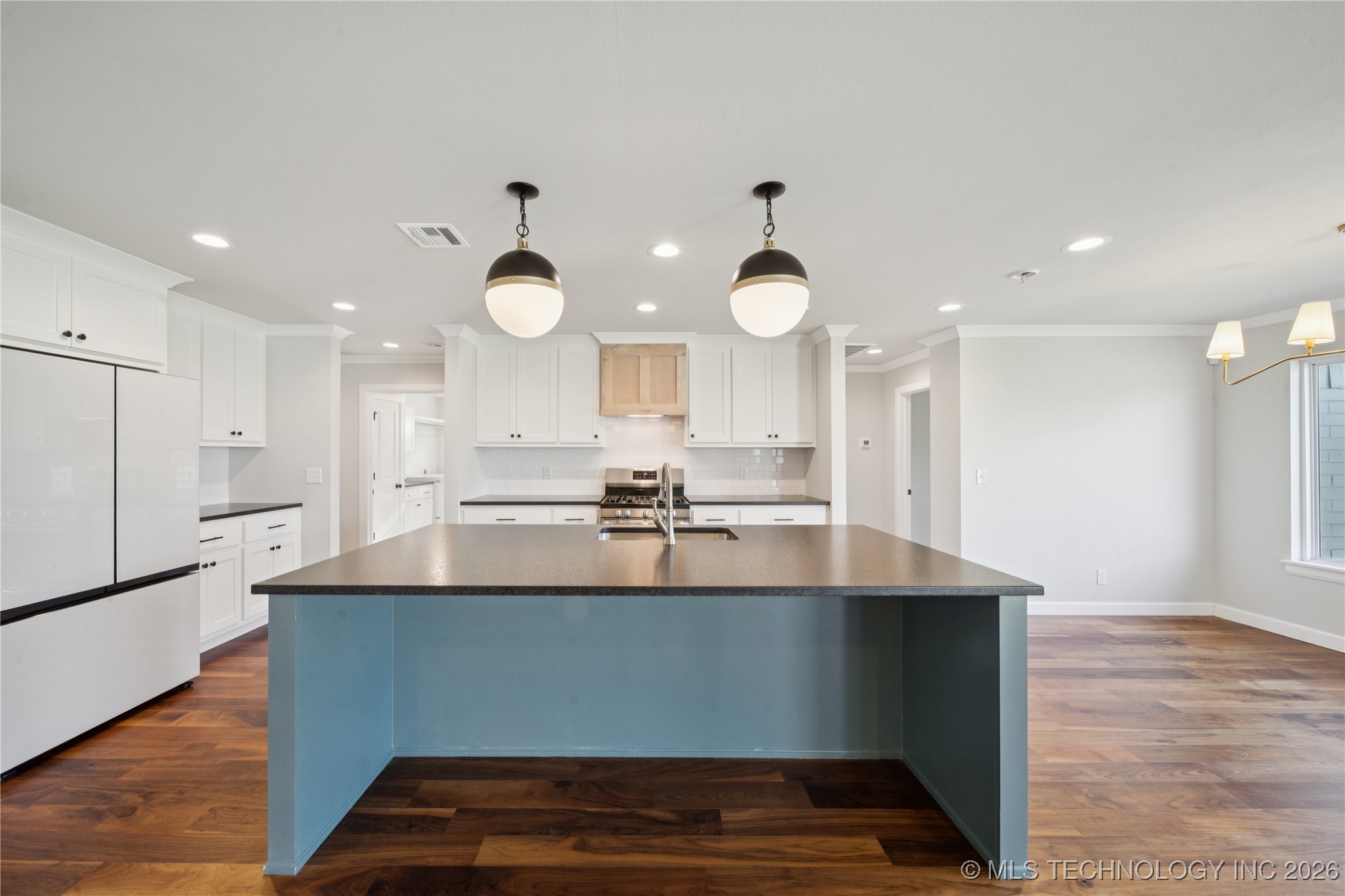 27608 E 109th Street E Property Photo 12