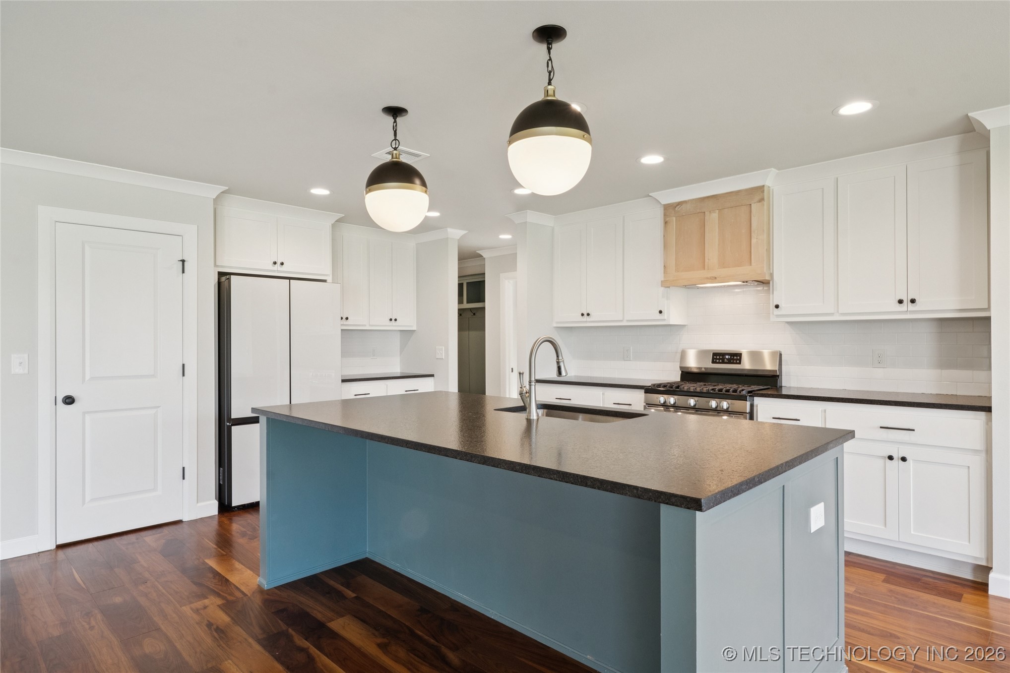 27608 E 109th Street E Property Photo 13