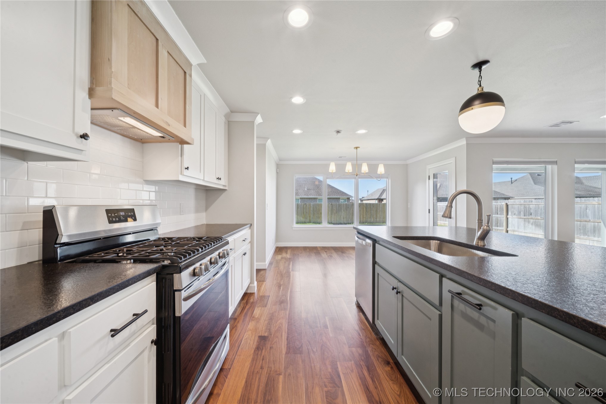 27608 E 109th Street E Property Photo 17