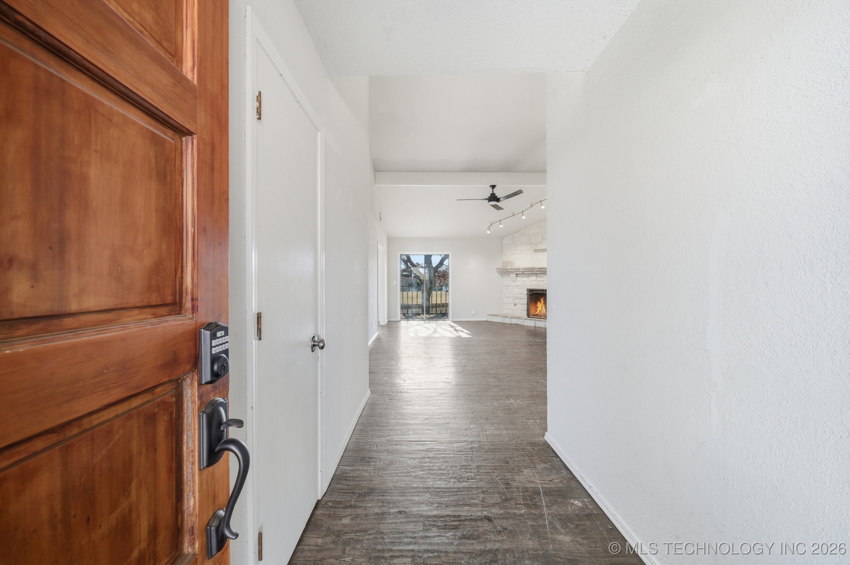 2806 W 70th Street Property Photo 4