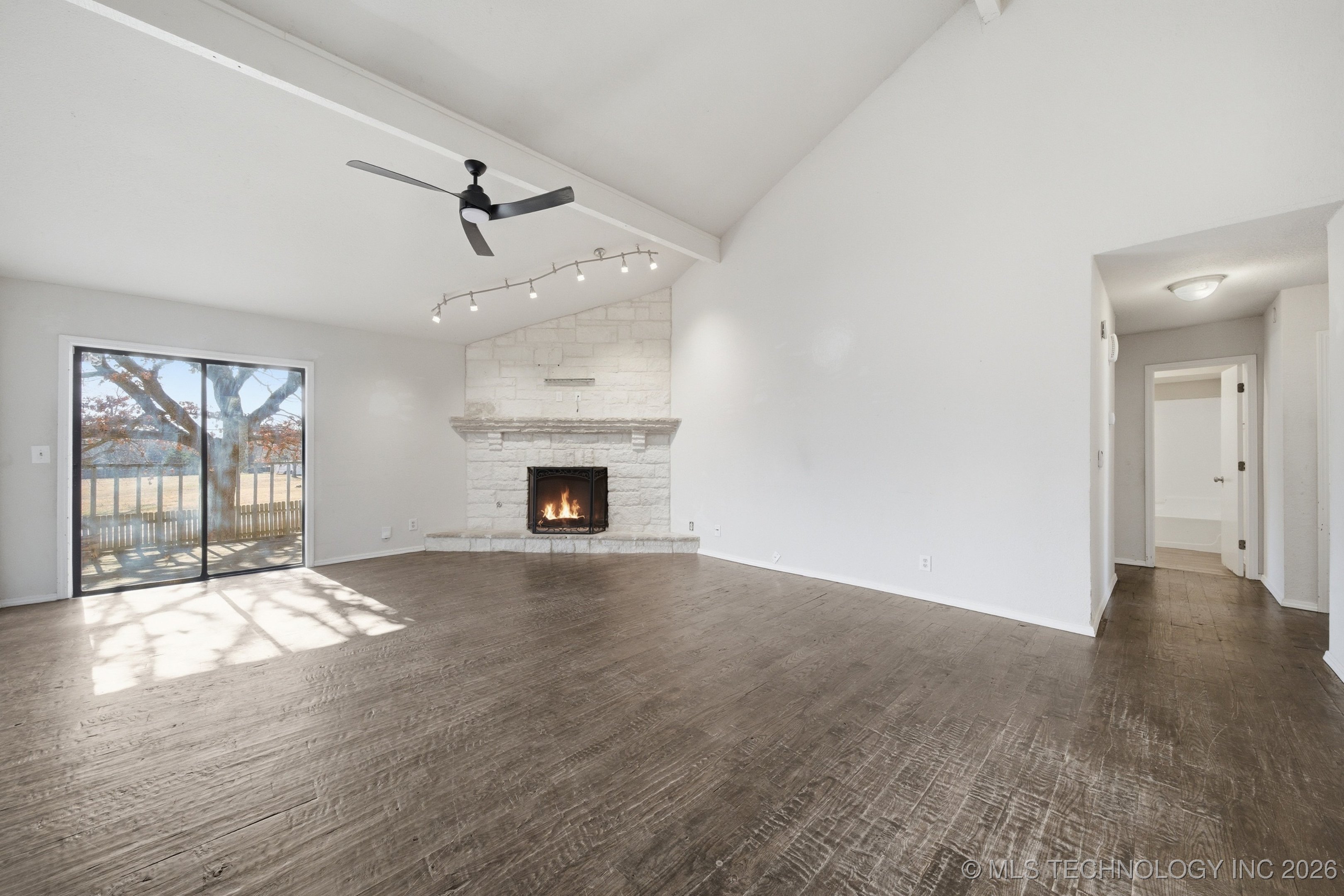 2806 W 70th Street Property Photo 5