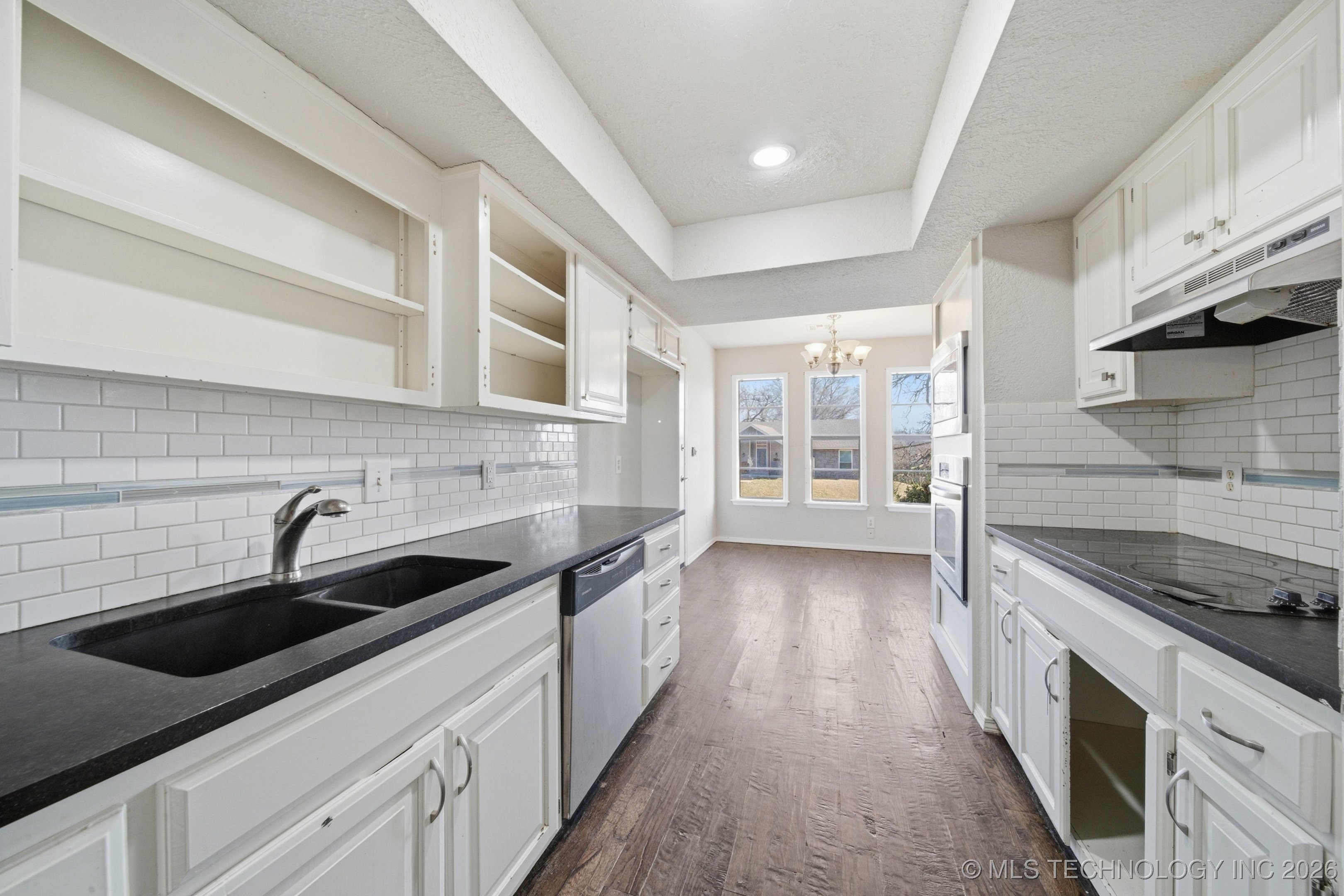 2806 W 70th Street Property Photo 10