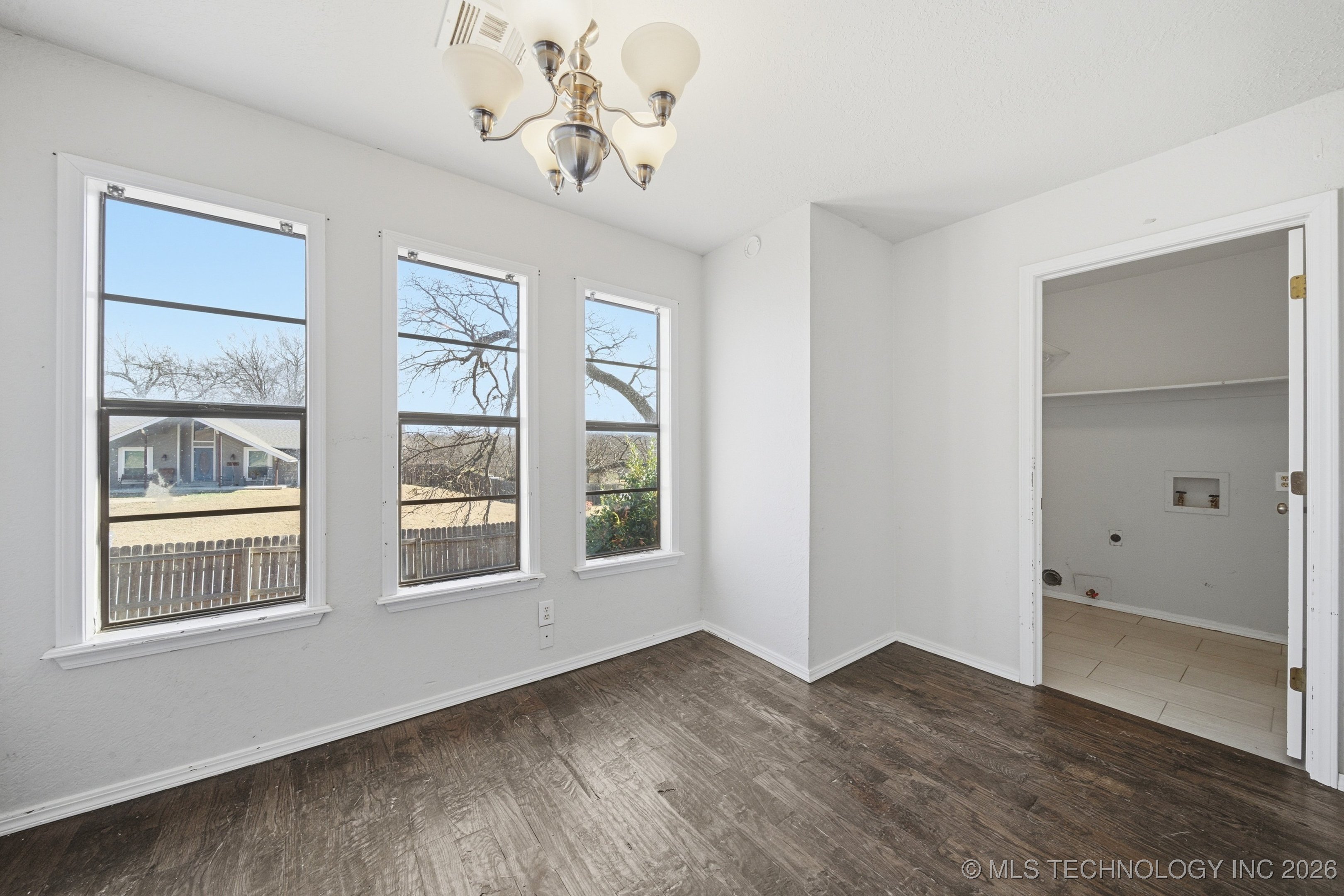 2806 W 70th Street Property Photo 15