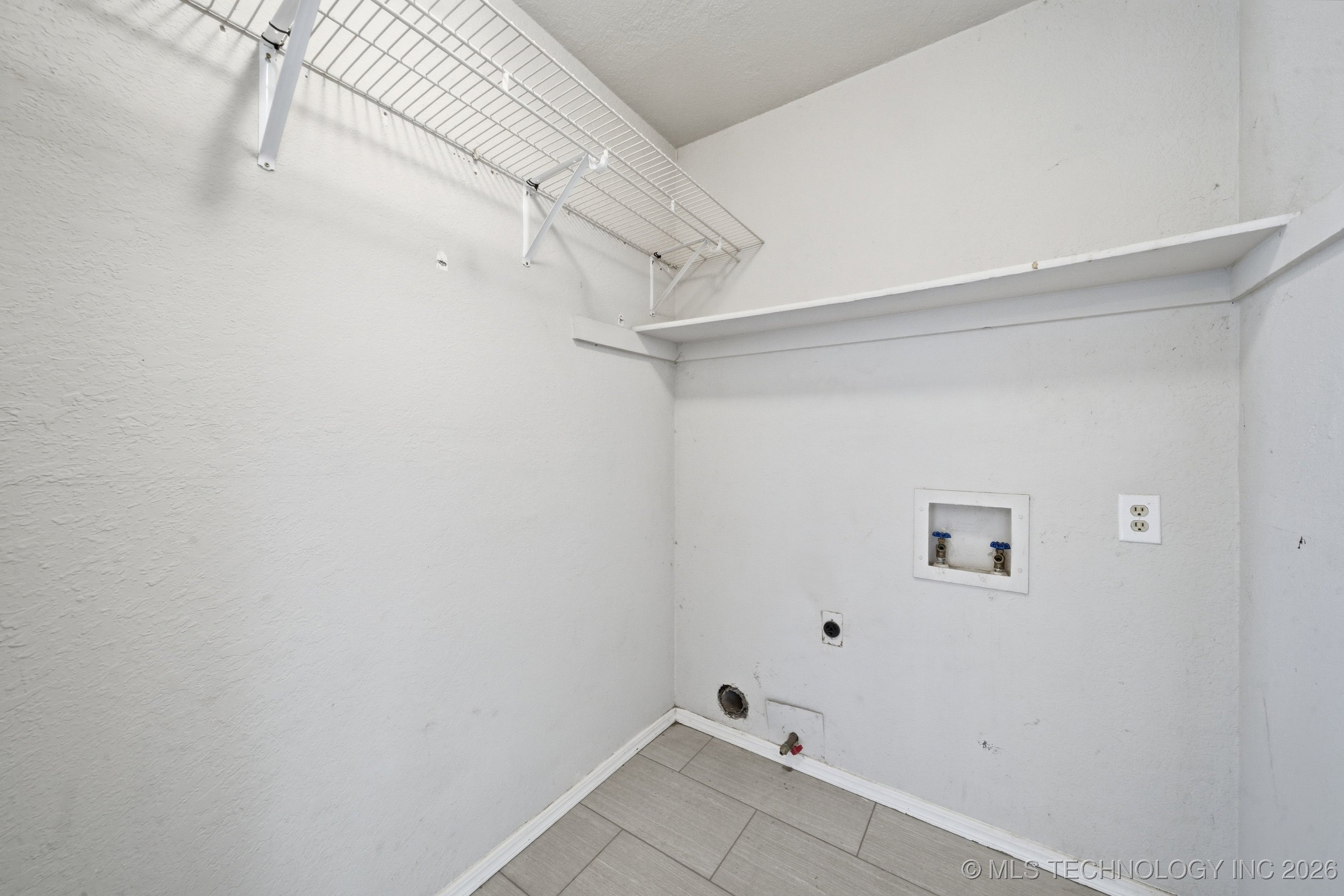 2806 W 70th Street Property Photo 16