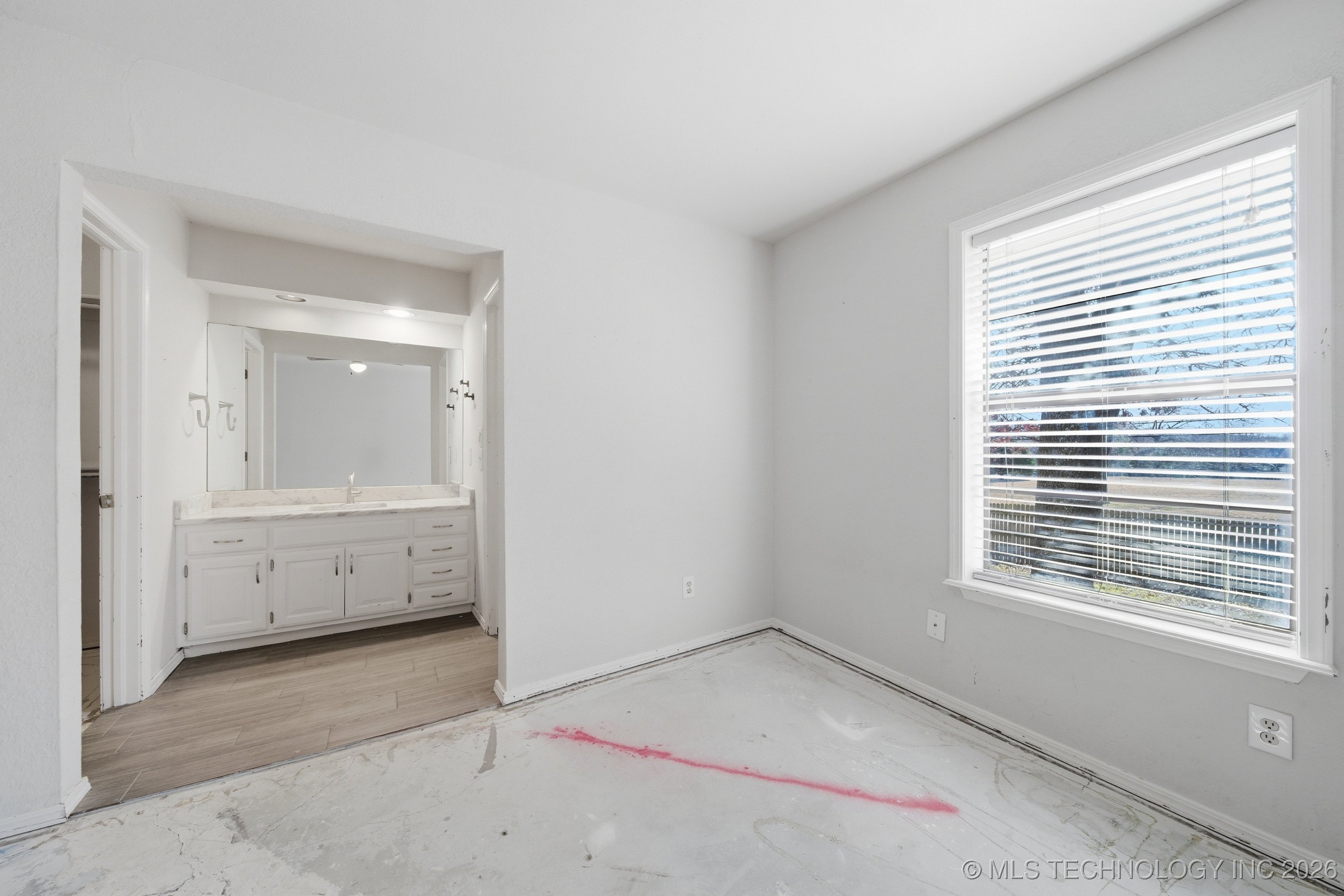 2806 W 70th Street Property Photo 20