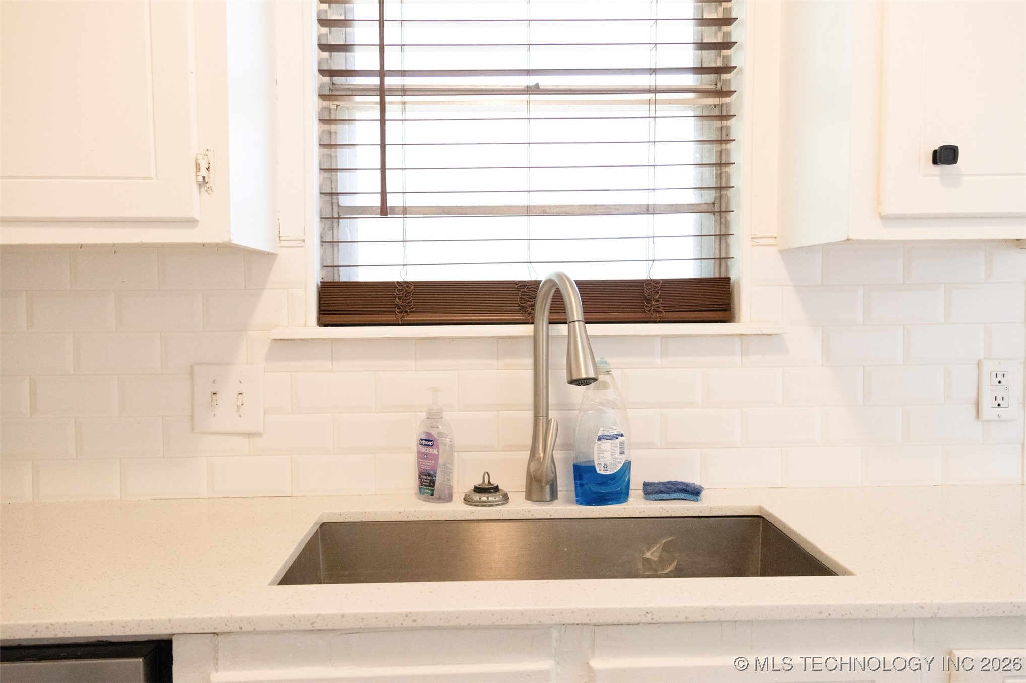 1606 N Chambers Terrace Property Photo 5