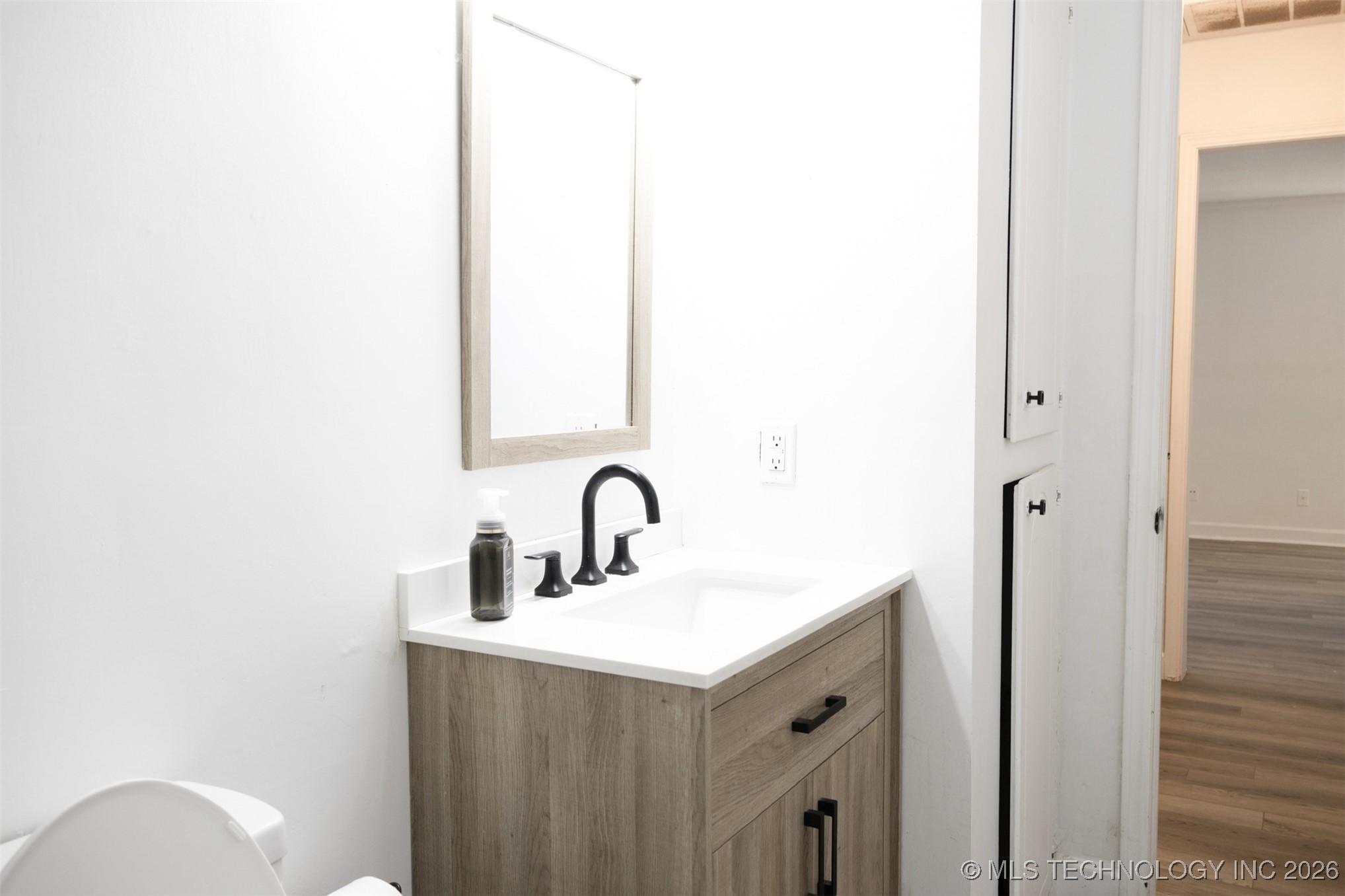 1606 N Chambers Terrace Property Photo 11