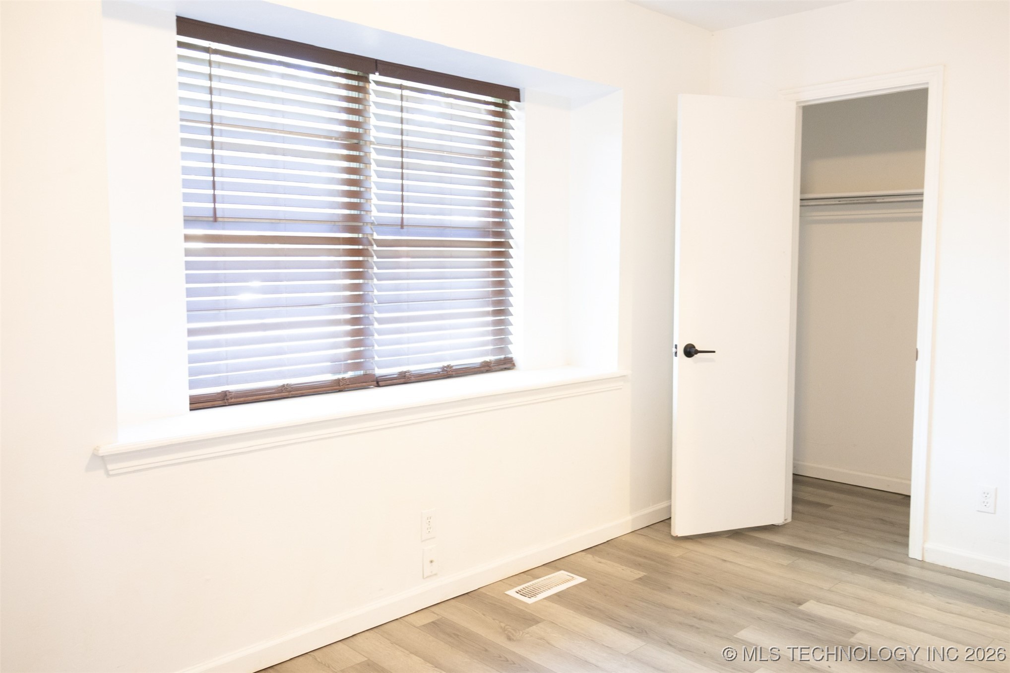 1606 N Chambers Terrace Property Photo 17