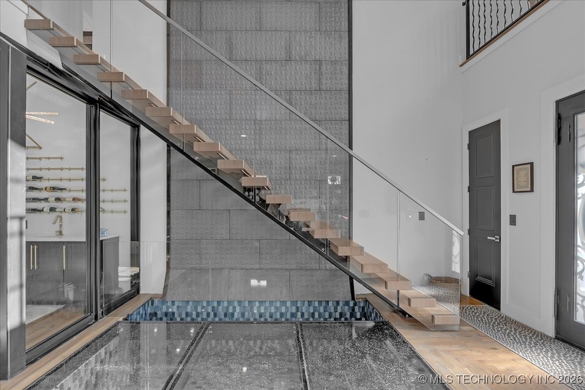 129 E 34th Street S Property Photo 8