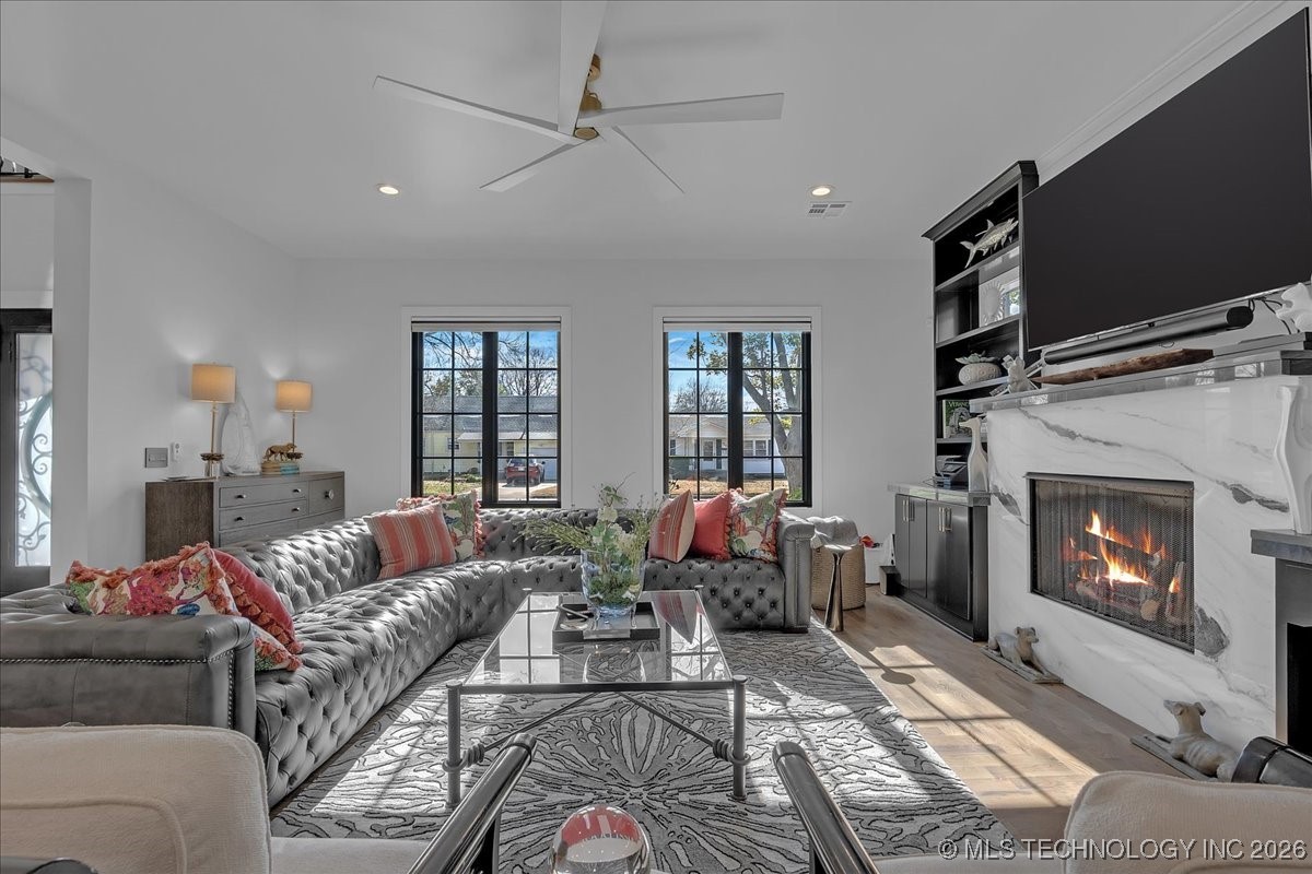 129 E 34th Street S Property Photo 11