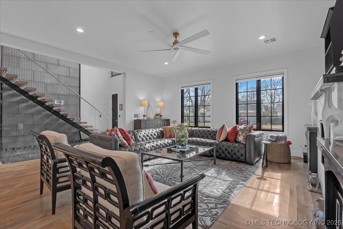 129 E 34th Street S Property Photo 12