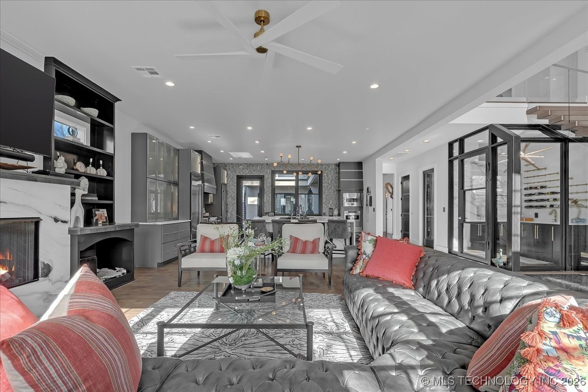 129 E 34th Street S Property Photo 16